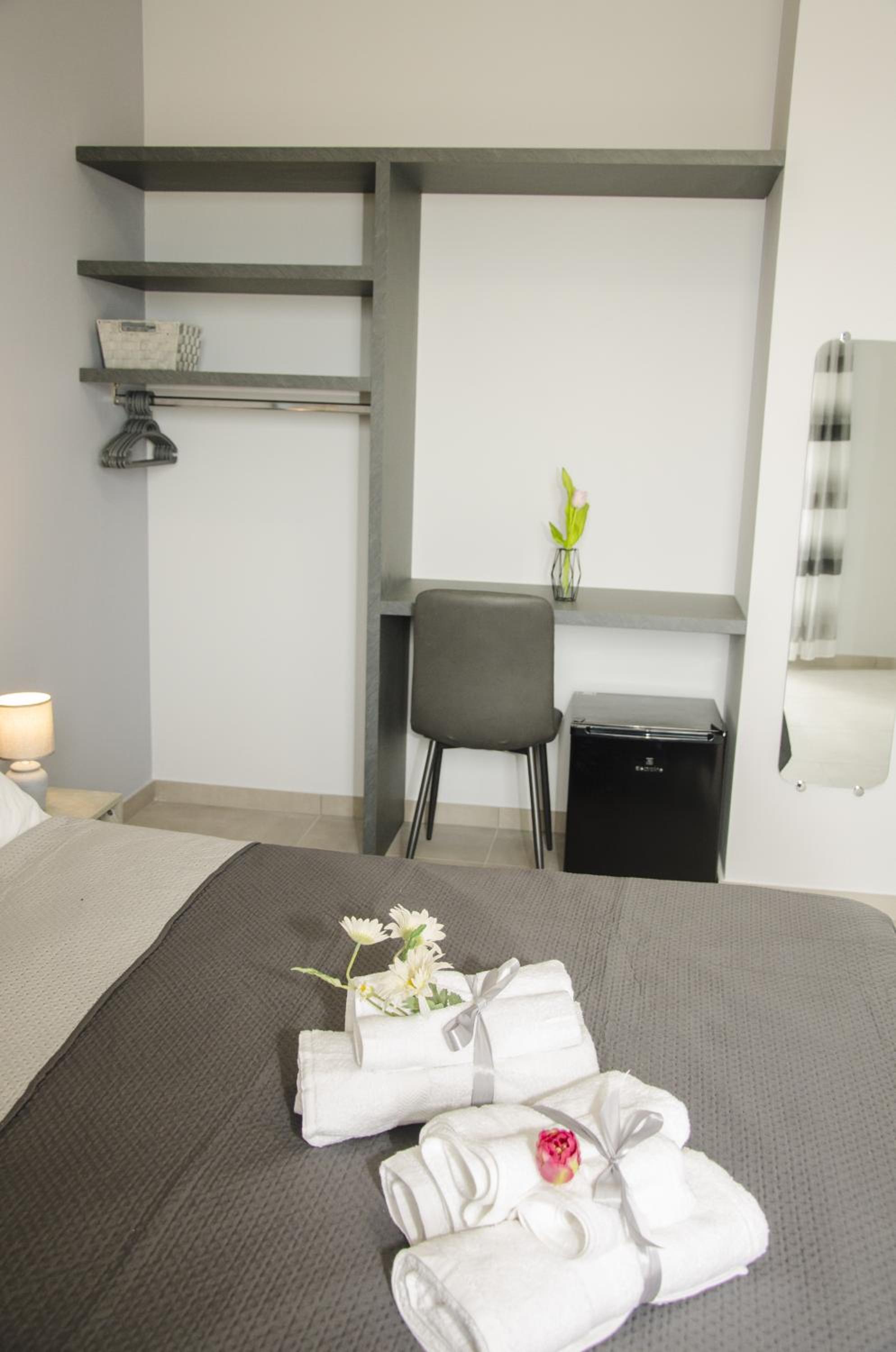 Double Room With Private Bathroom photo 2