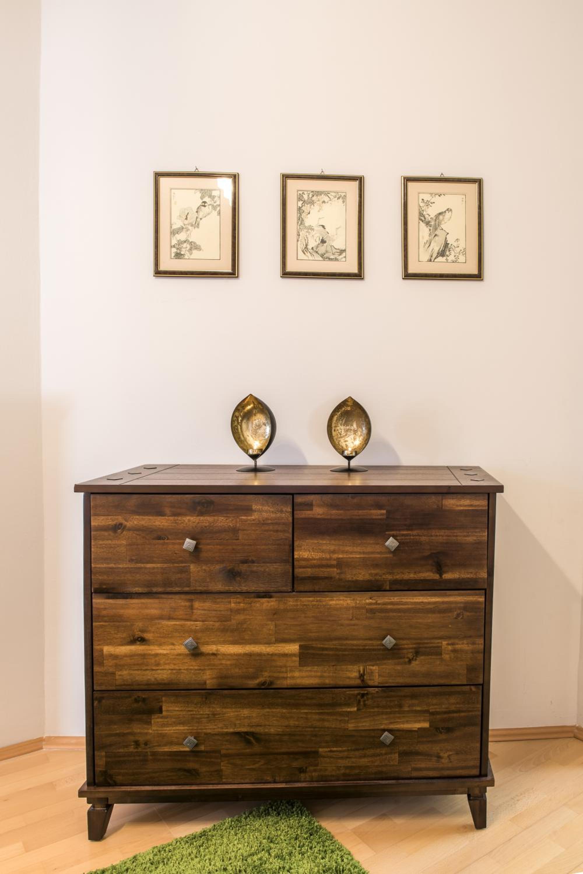 Superior One-Bedroom Apartment - Photo 17