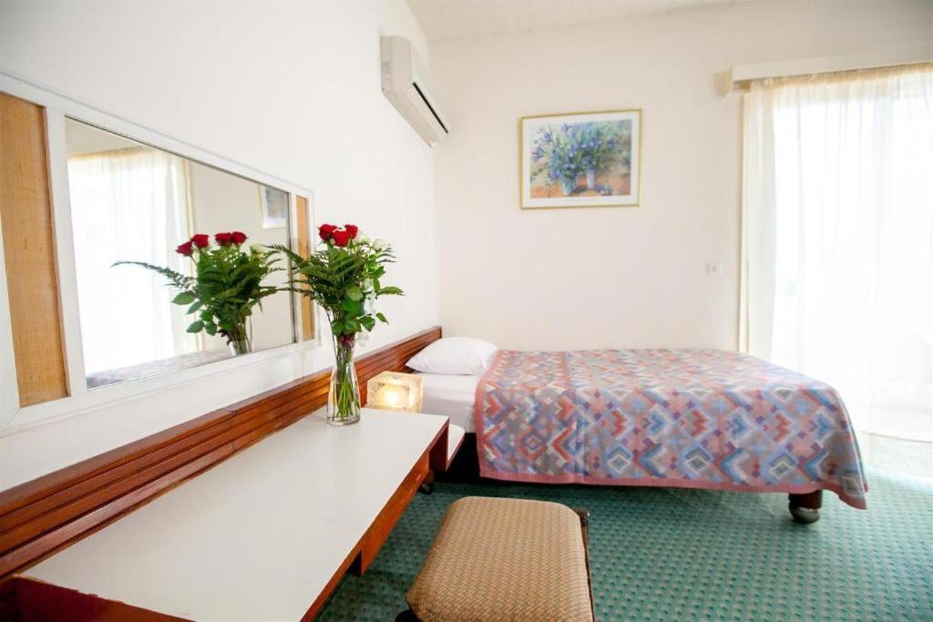 Economy Twin Room