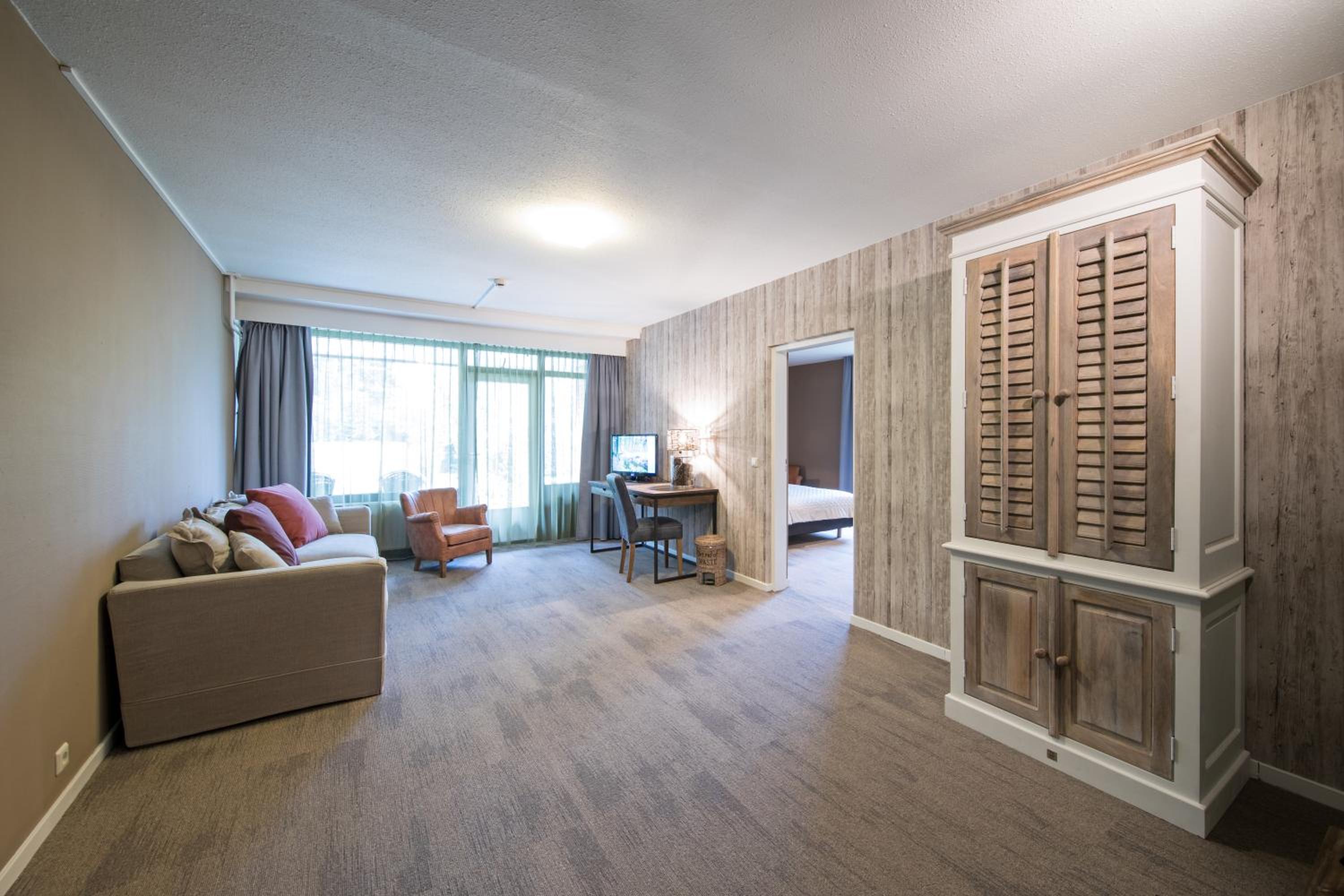 Suite - Photo 2