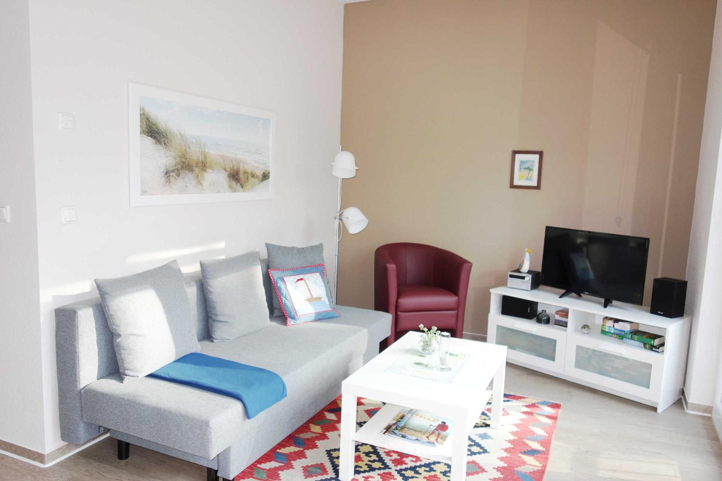 One-Bedroom Apartment with Balcony photo 1