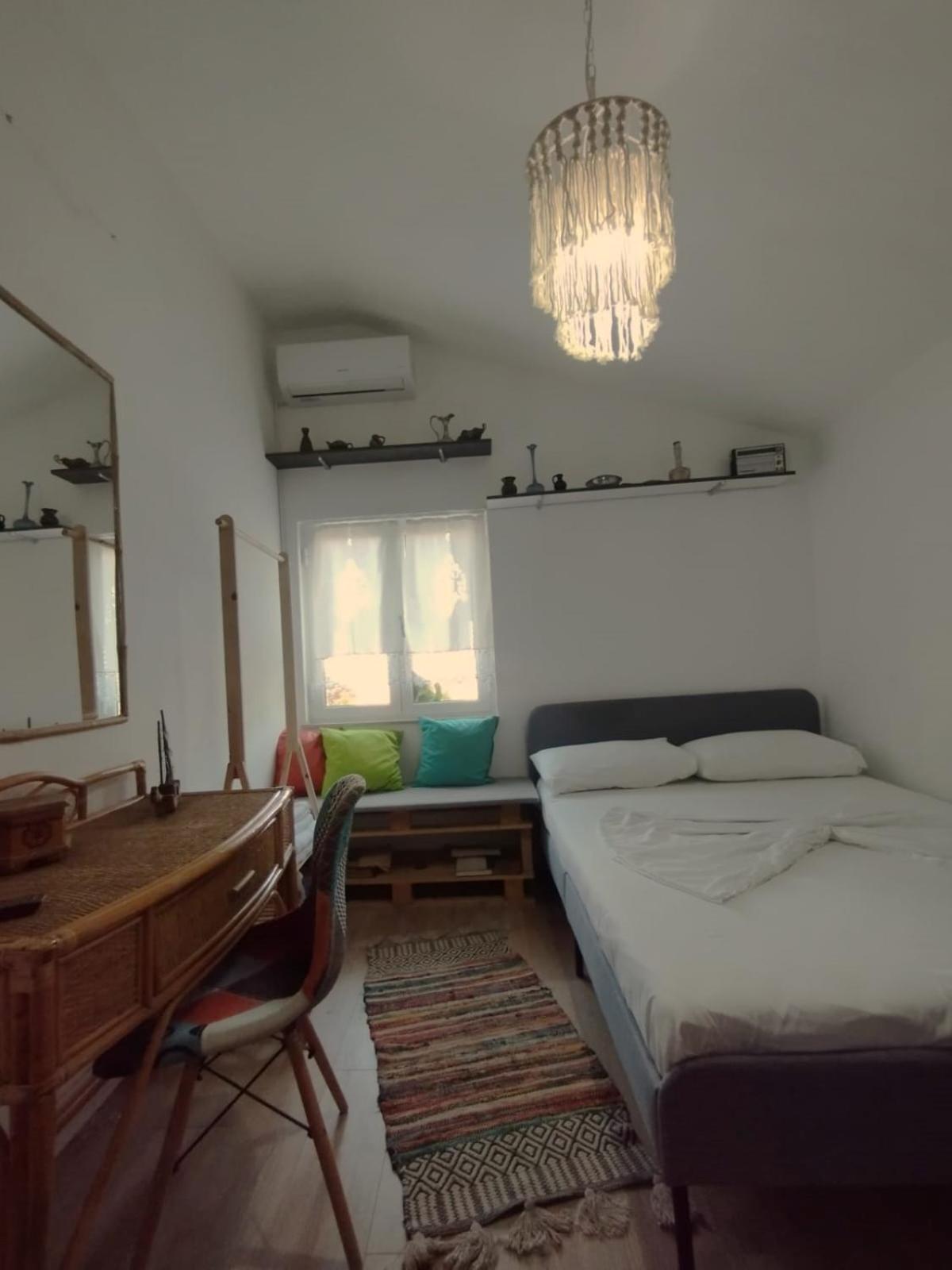 Studio Apartment With One Double Bed