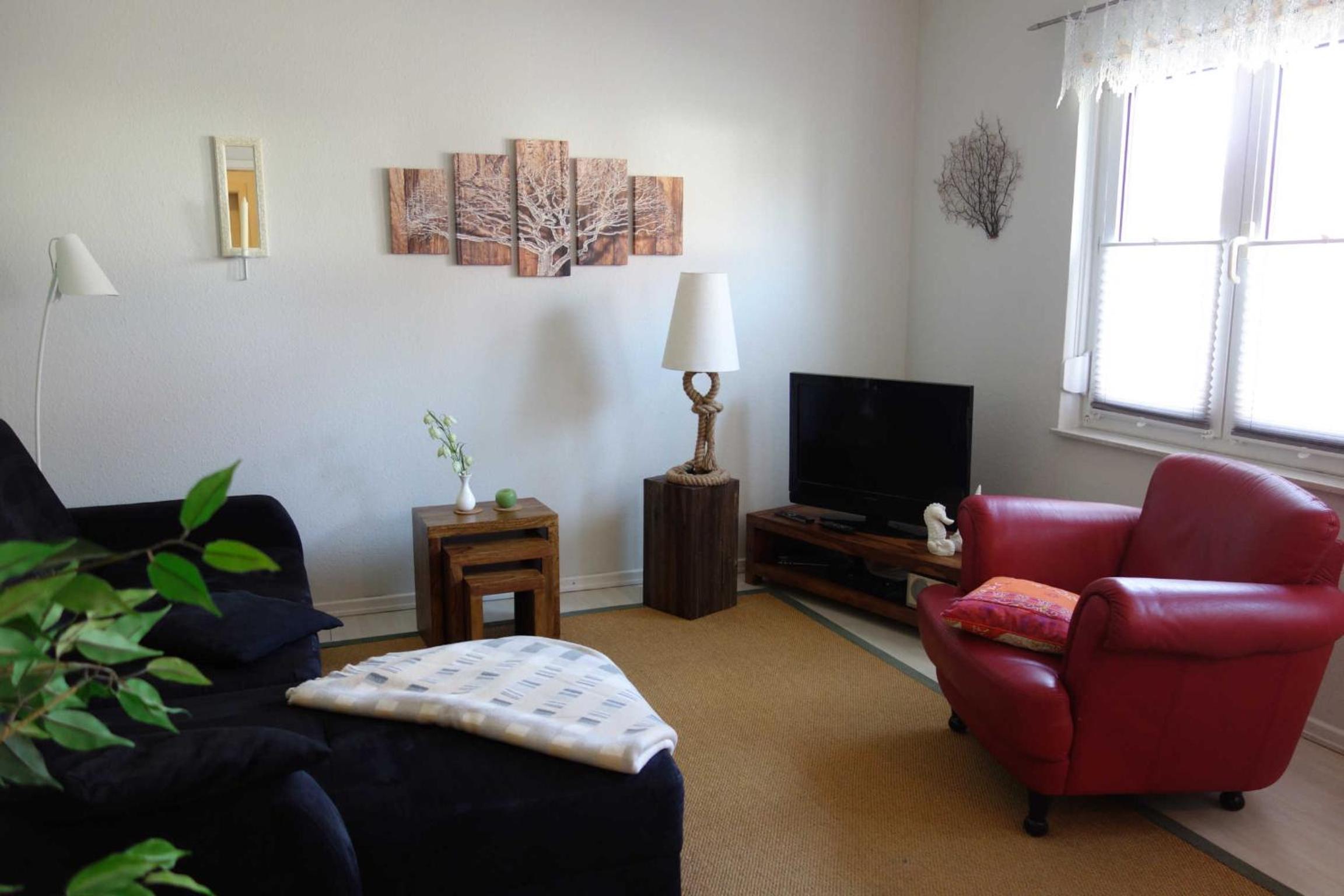 One-Bedroom Apartment with Shower photo 1
