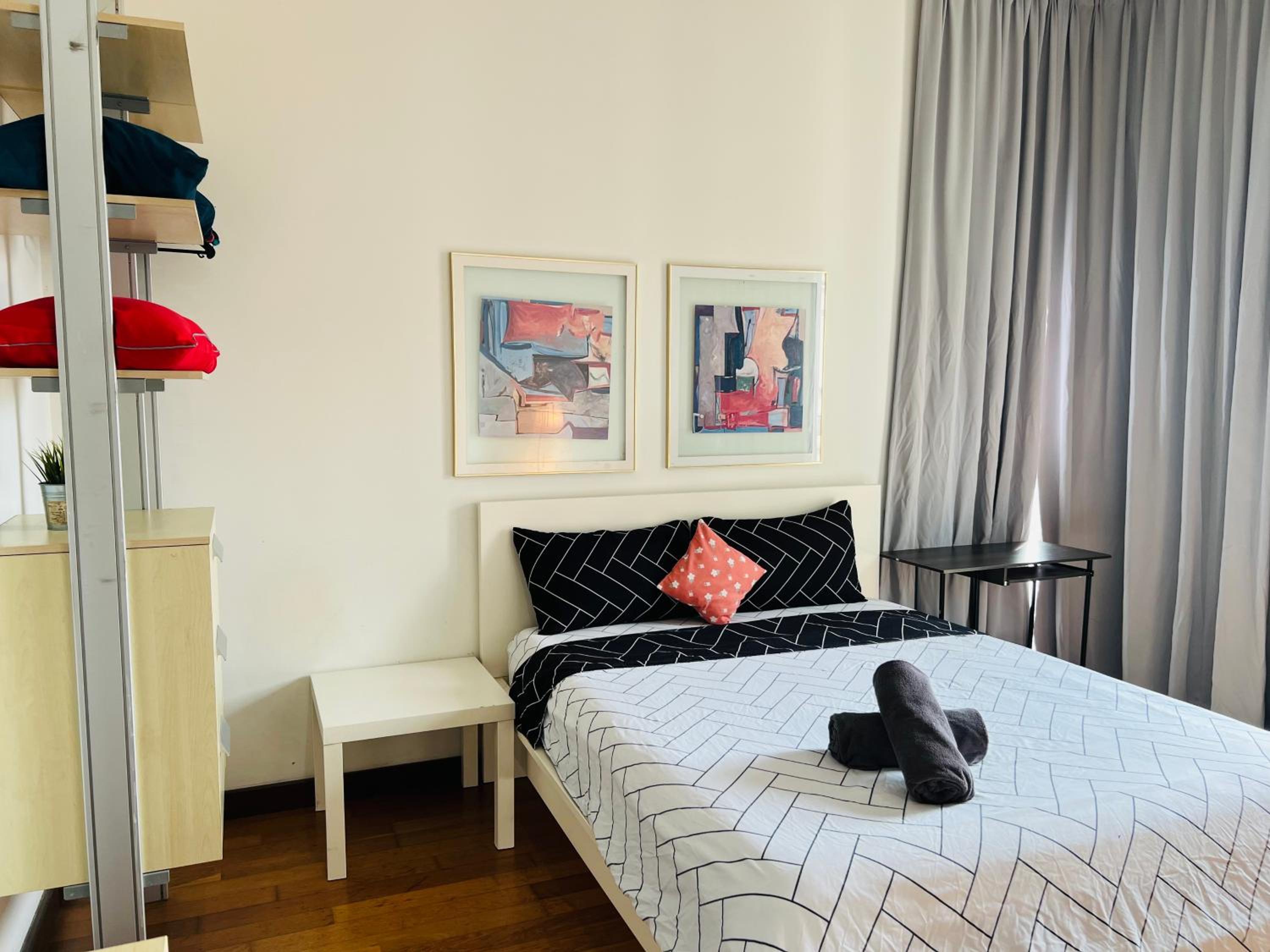 One-Bedroom Apartment with City View
