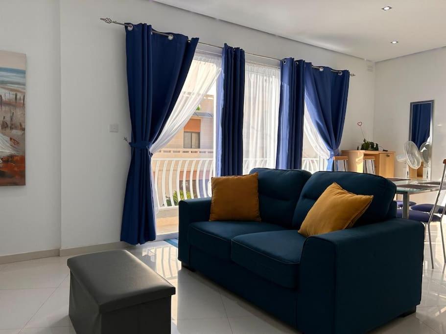 One-Bedroom Apartment with Balcony