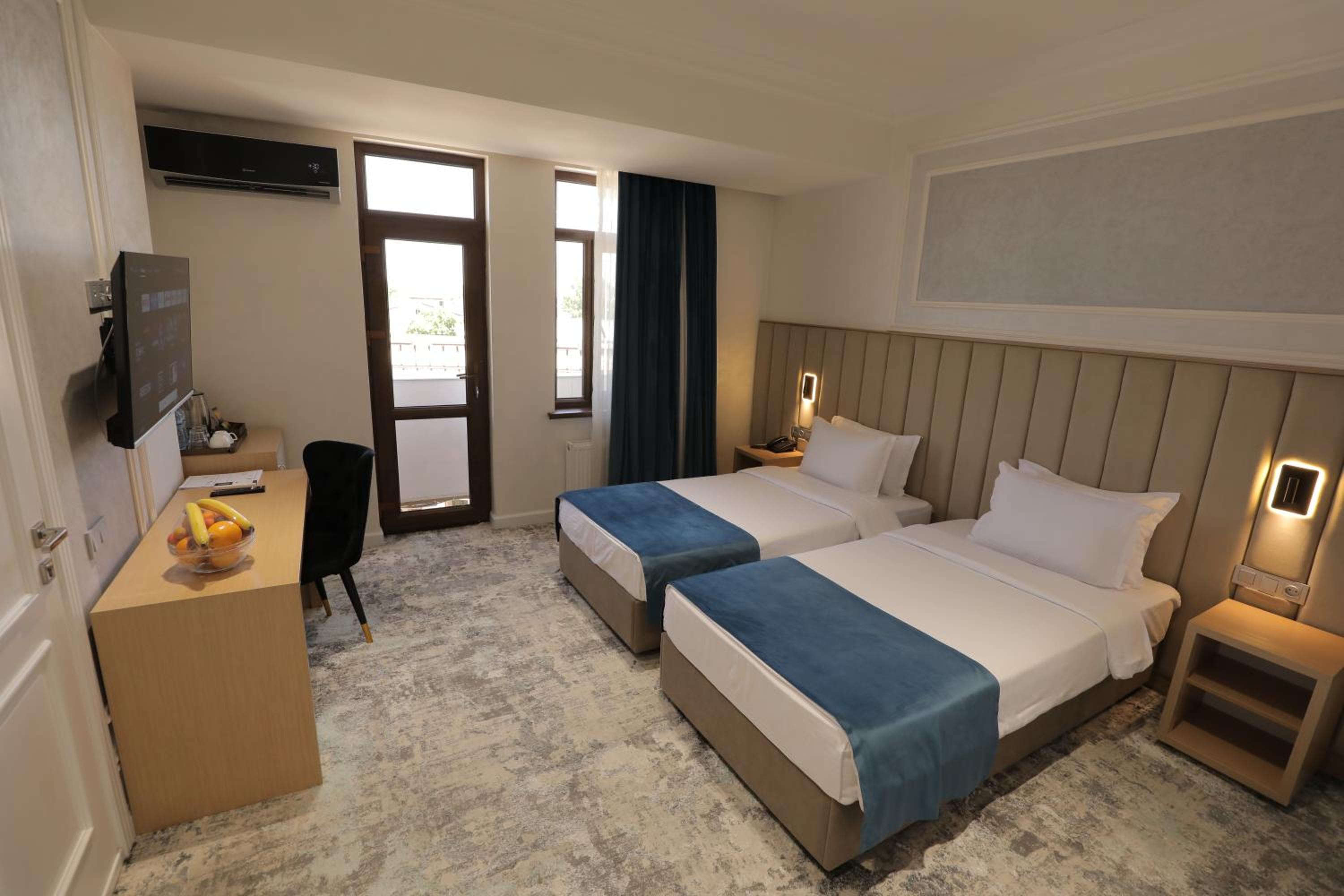 Standard Twin Room - Photo 1