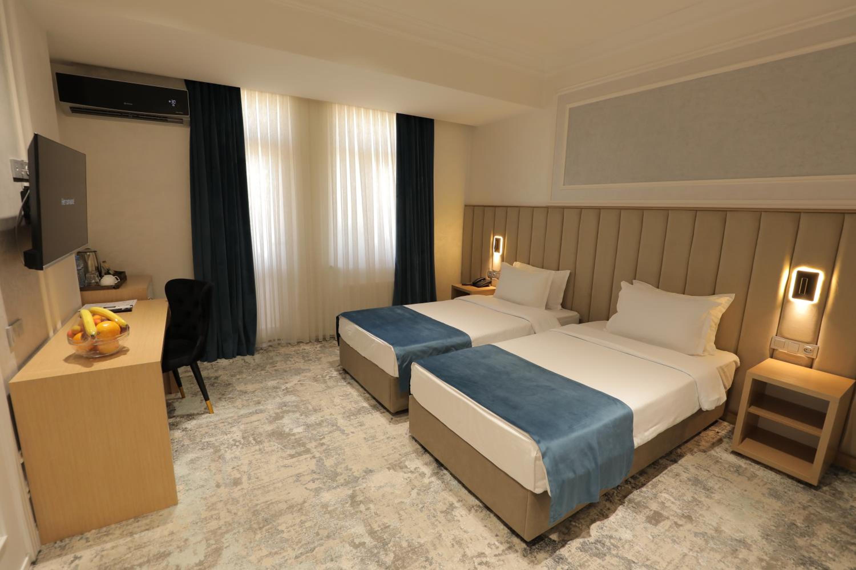 Standard Twin Room - Photo 5