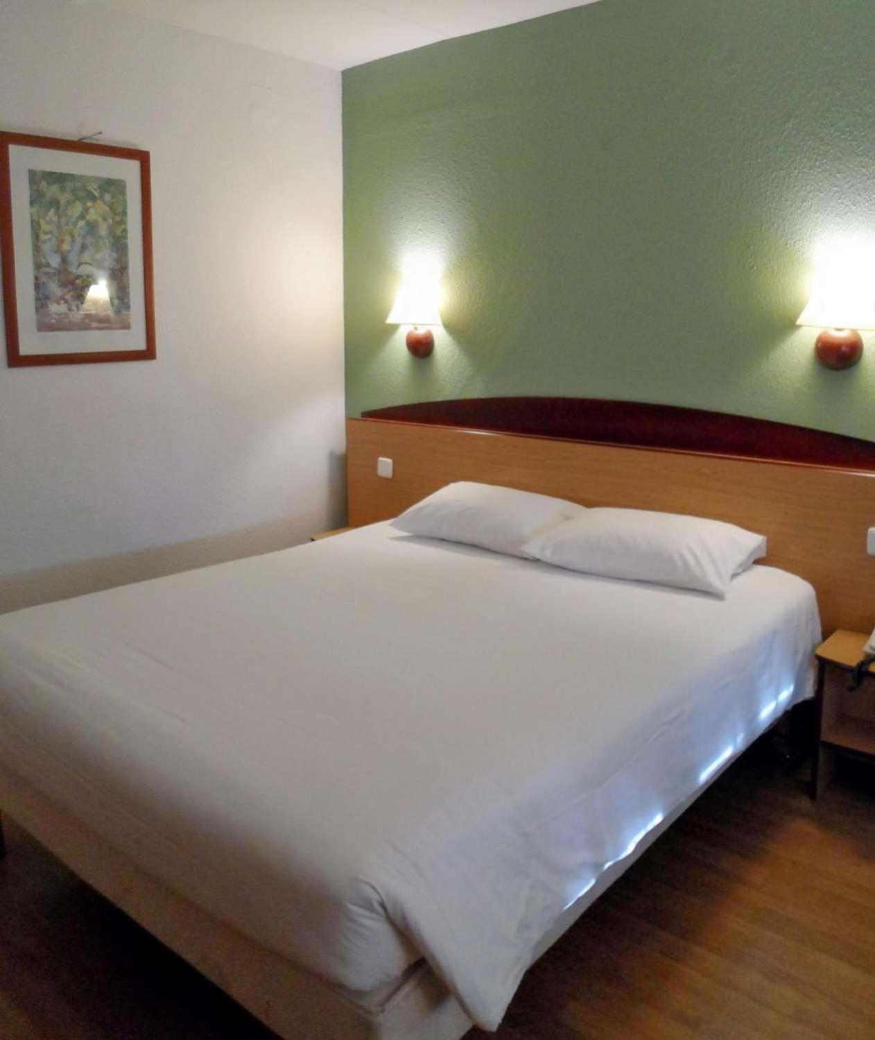 Double Room - Photo 9