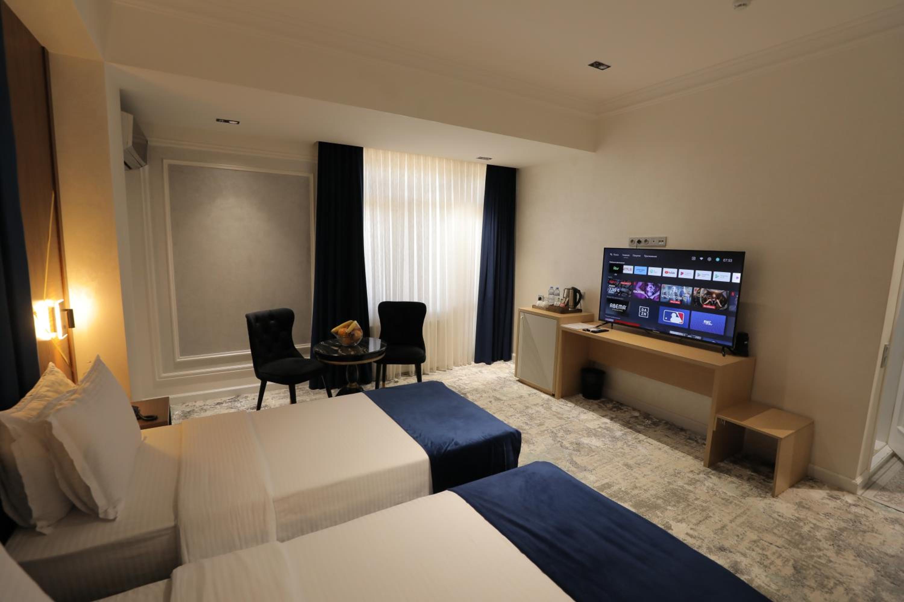 Deluxe Twin Room photo 3