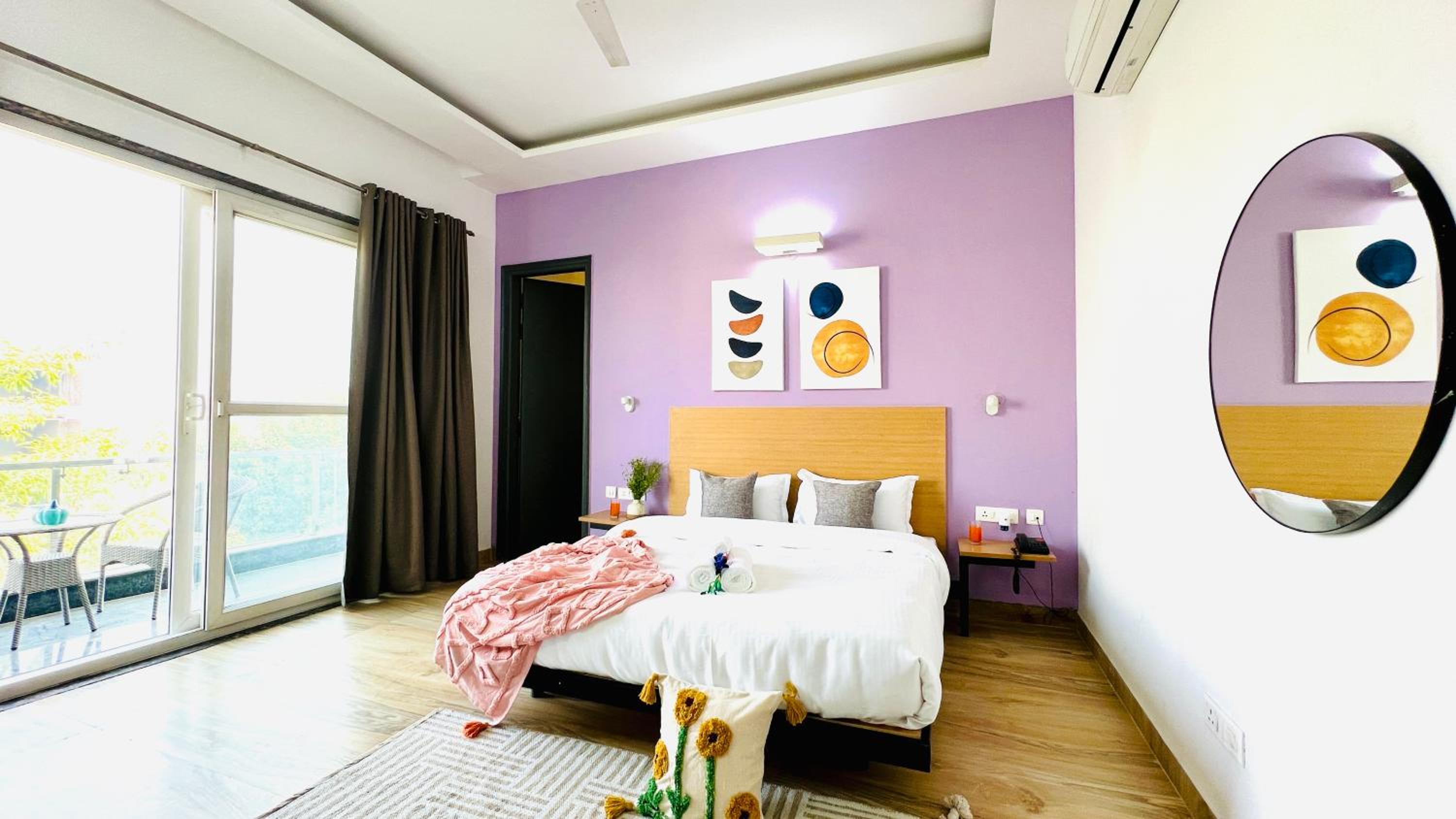 Superior King Room - Photo 1