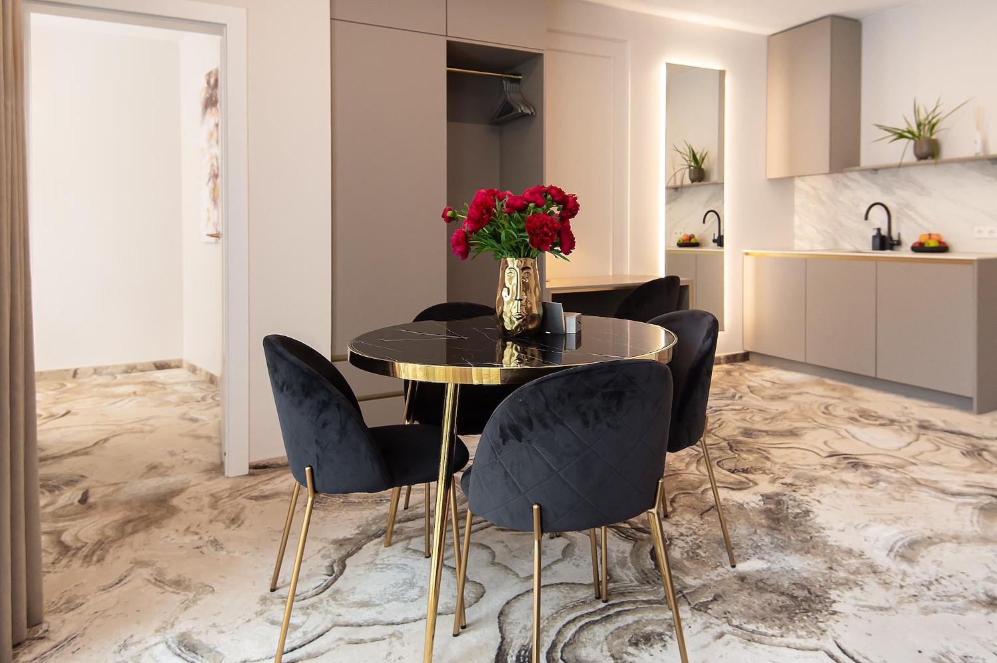 Family Suite with Morning Spa Access - Photo 7