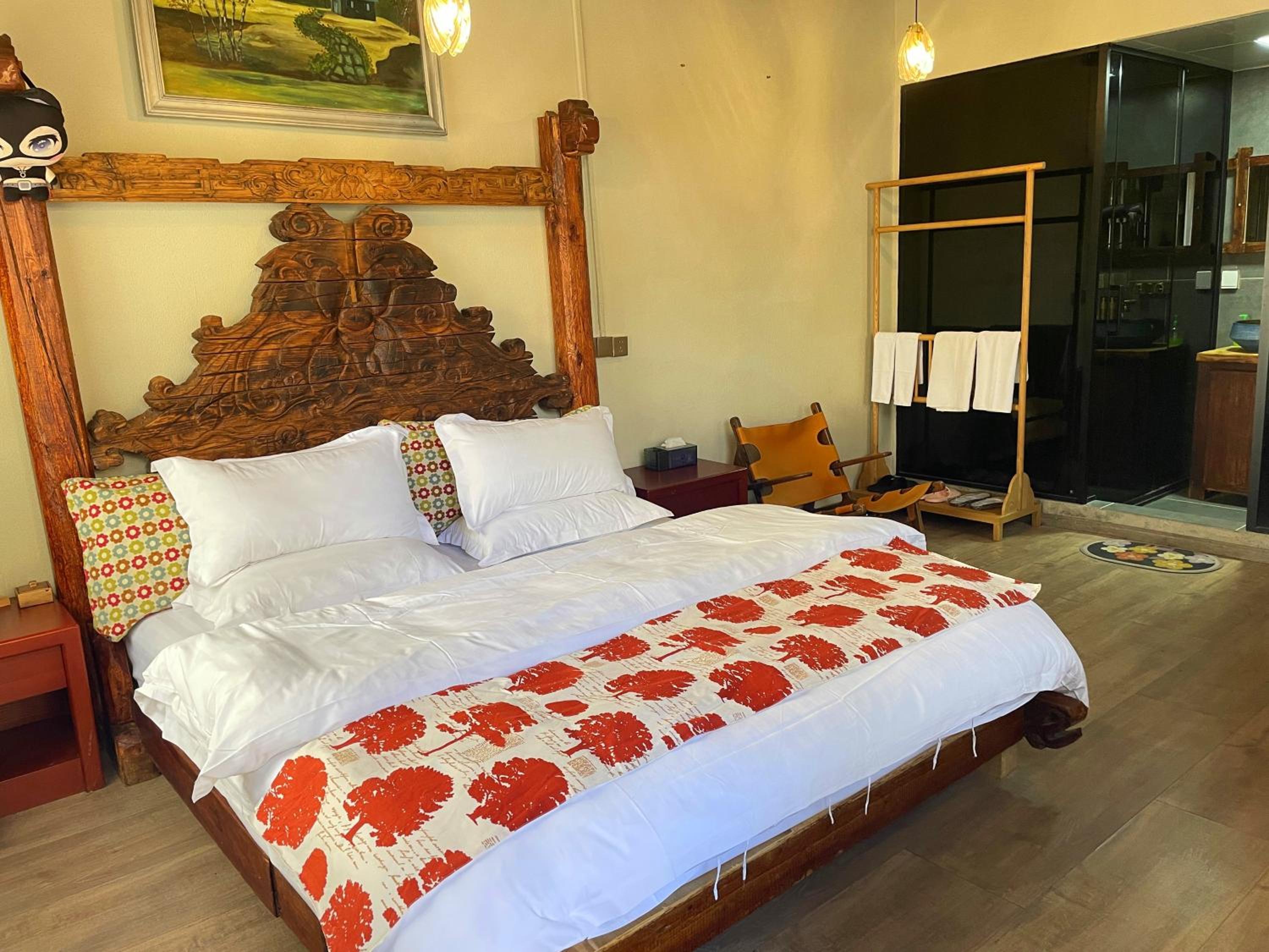 Large Double Room photo 1