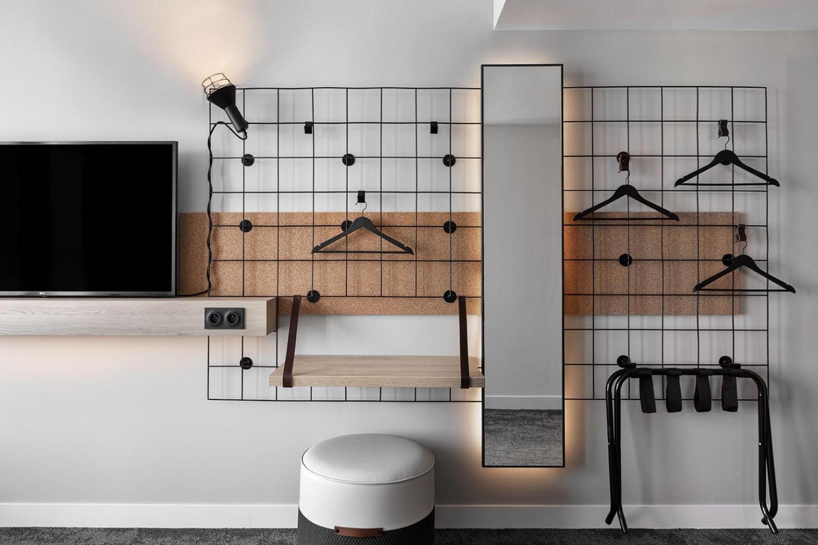 Moxy Twin Room - Photo 1