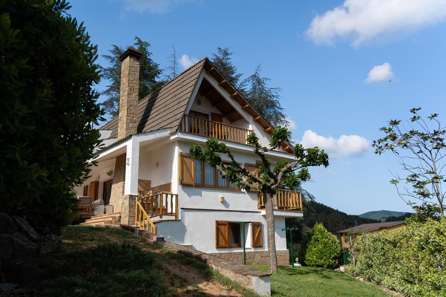 Villa photo 2