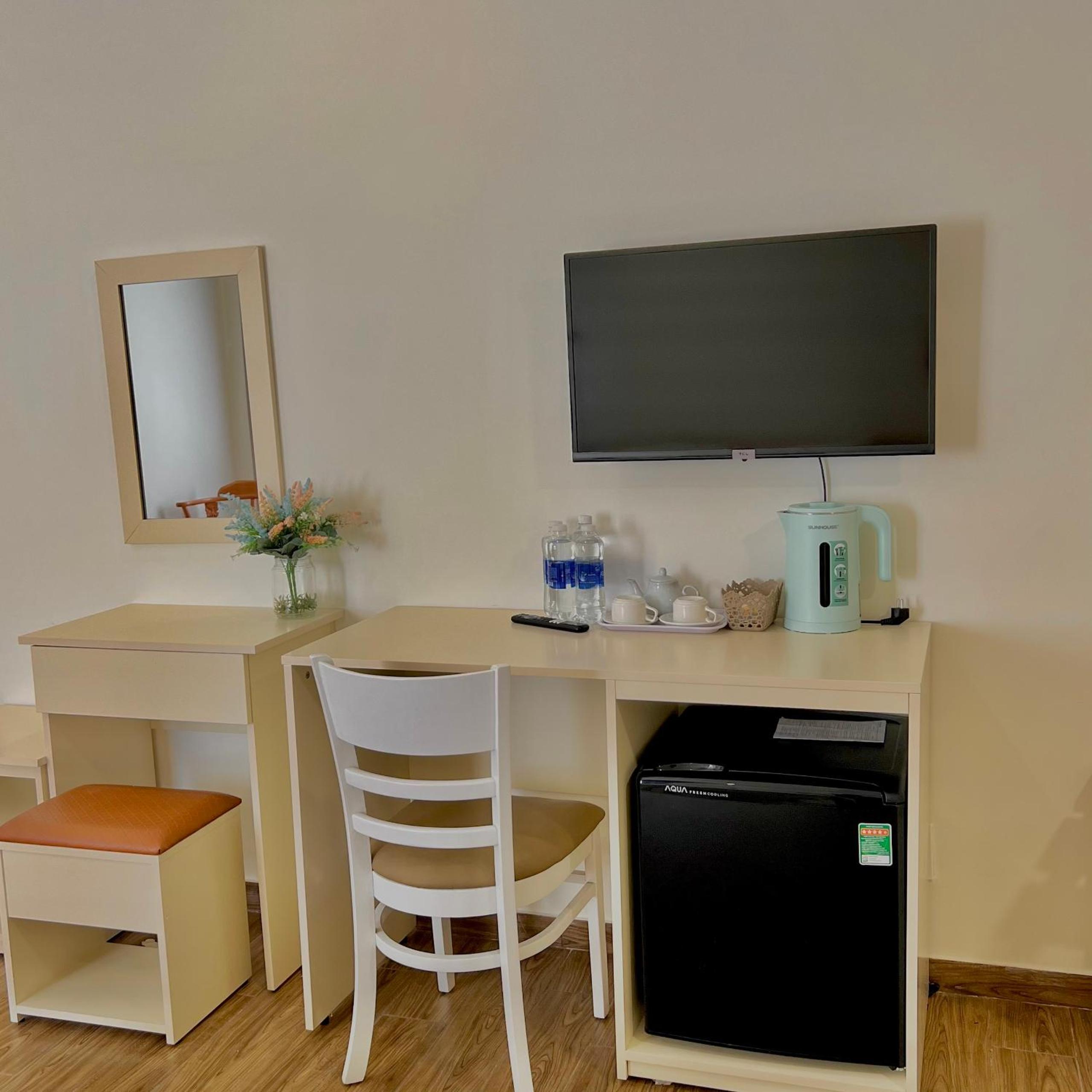 Deluxe Room (2 Adults + 1 Child)