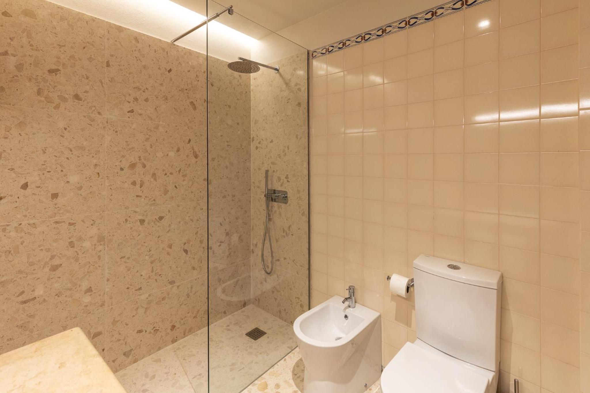 Premium Room with Sea View - Photo 5