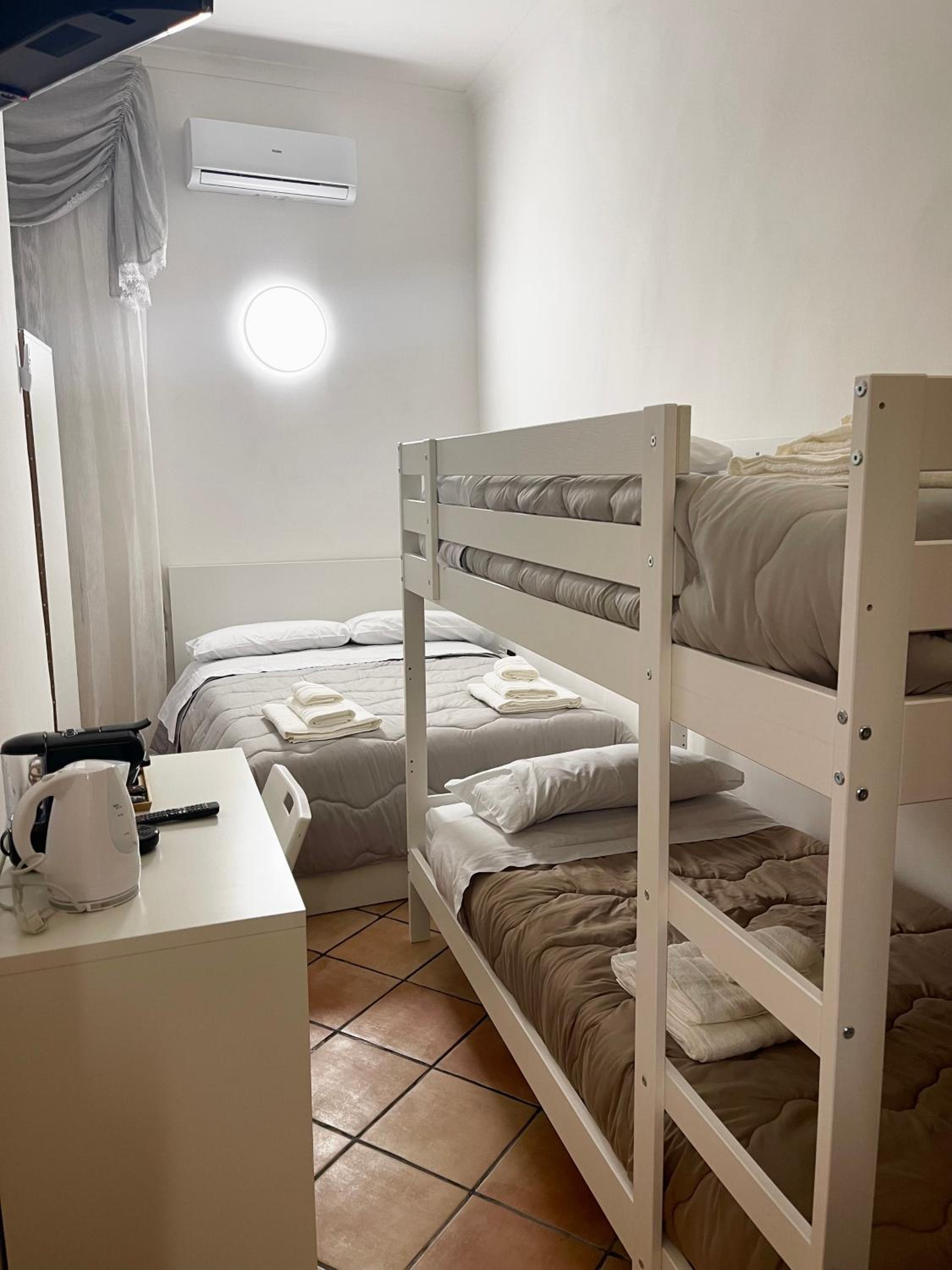 Quadruple Room with Private Bathroom