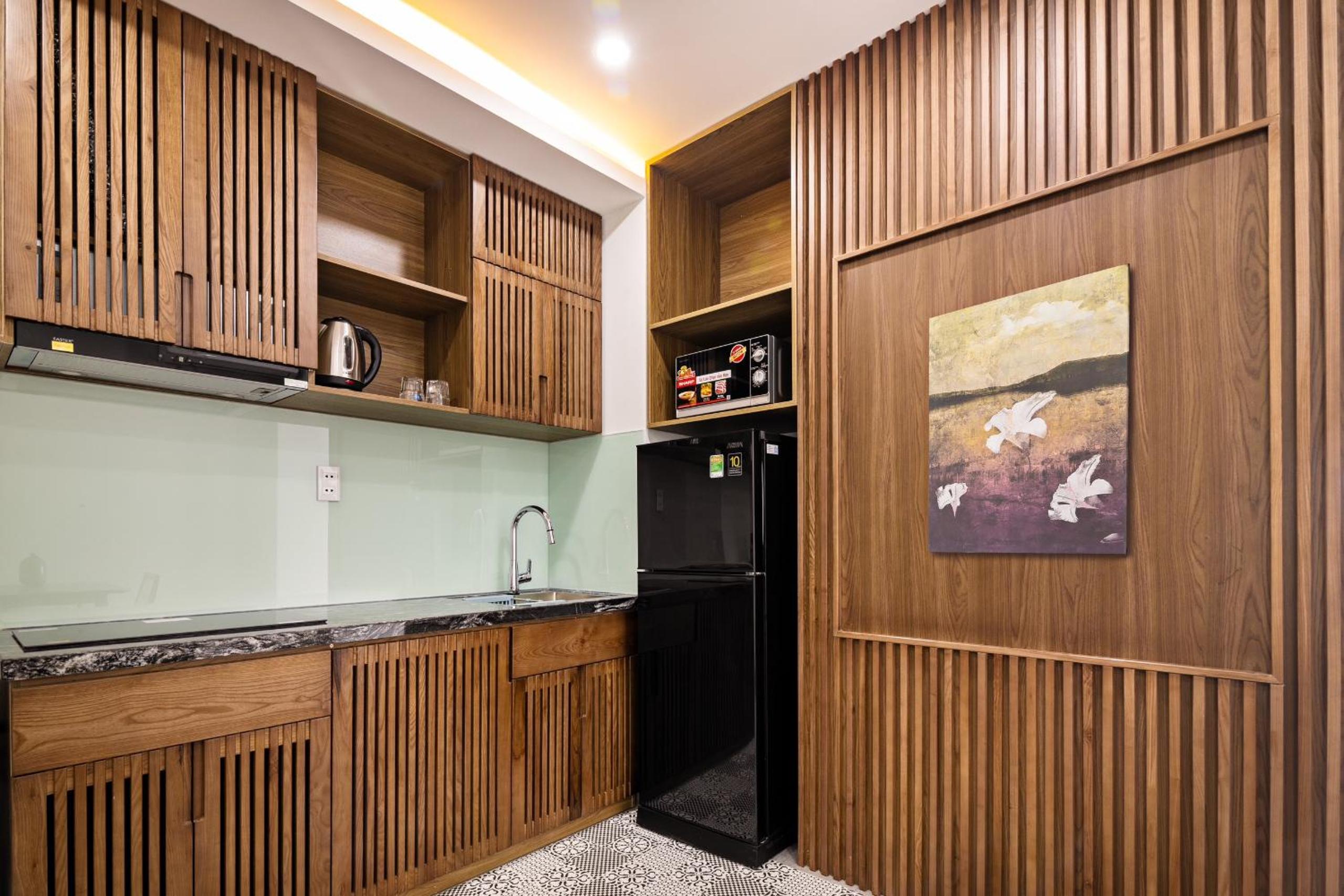 Apartment with Balcony - Photo 10
