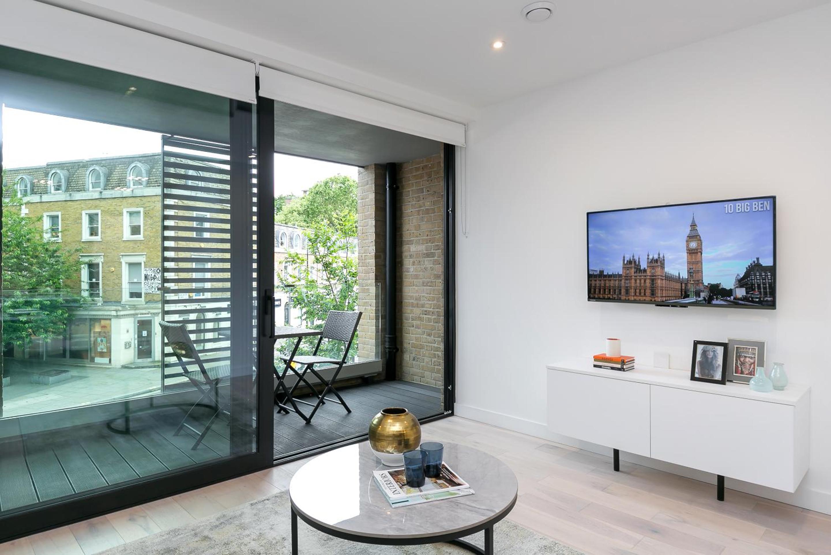 Two-Bedroom with Balcony photo 3