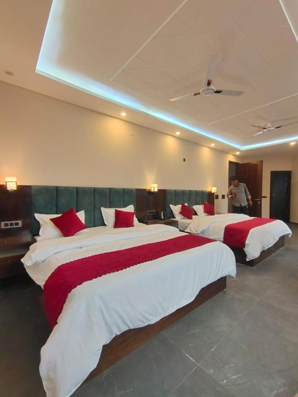 Family Suite - Photo 1