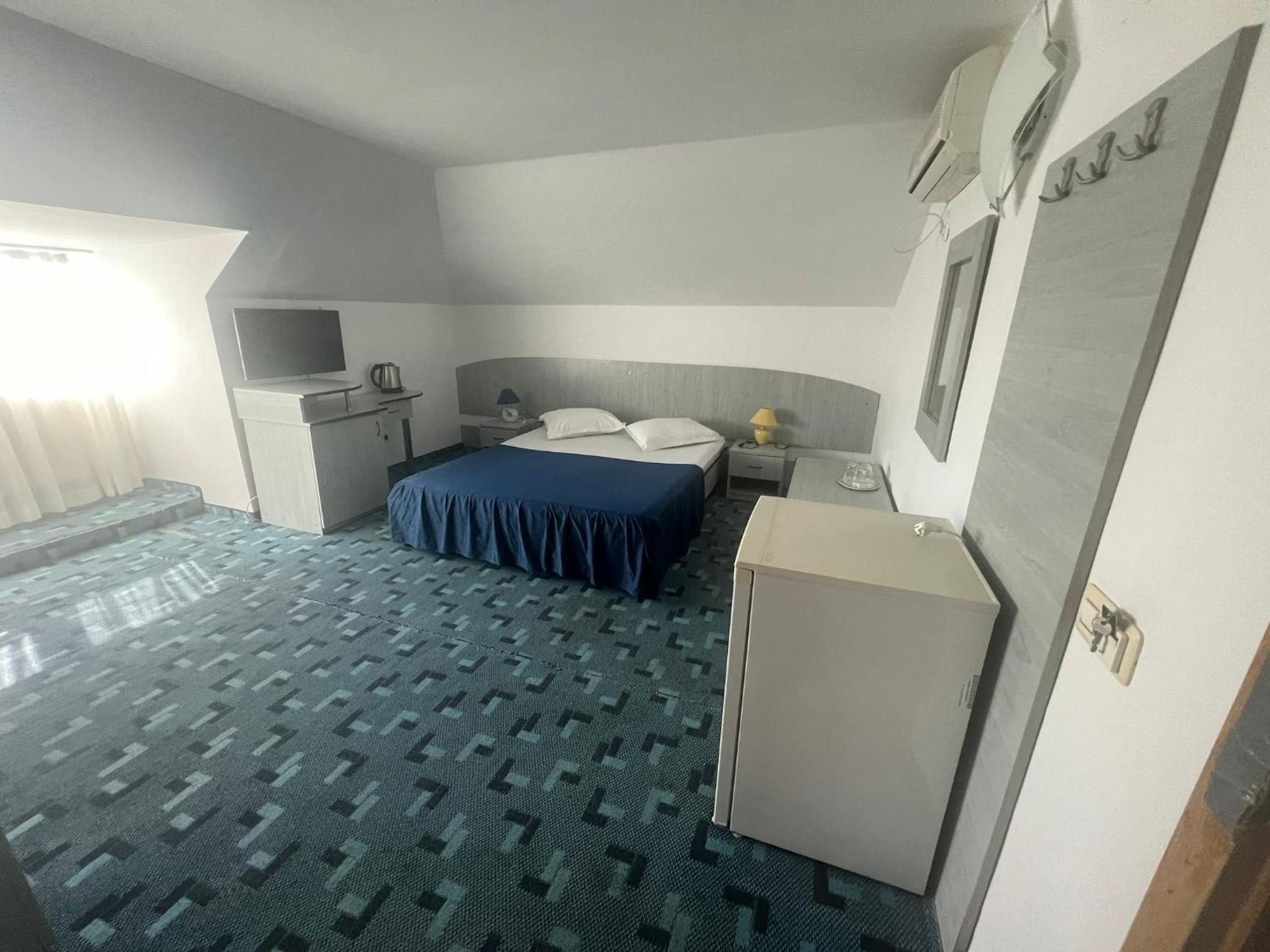 Twin Room with Bath