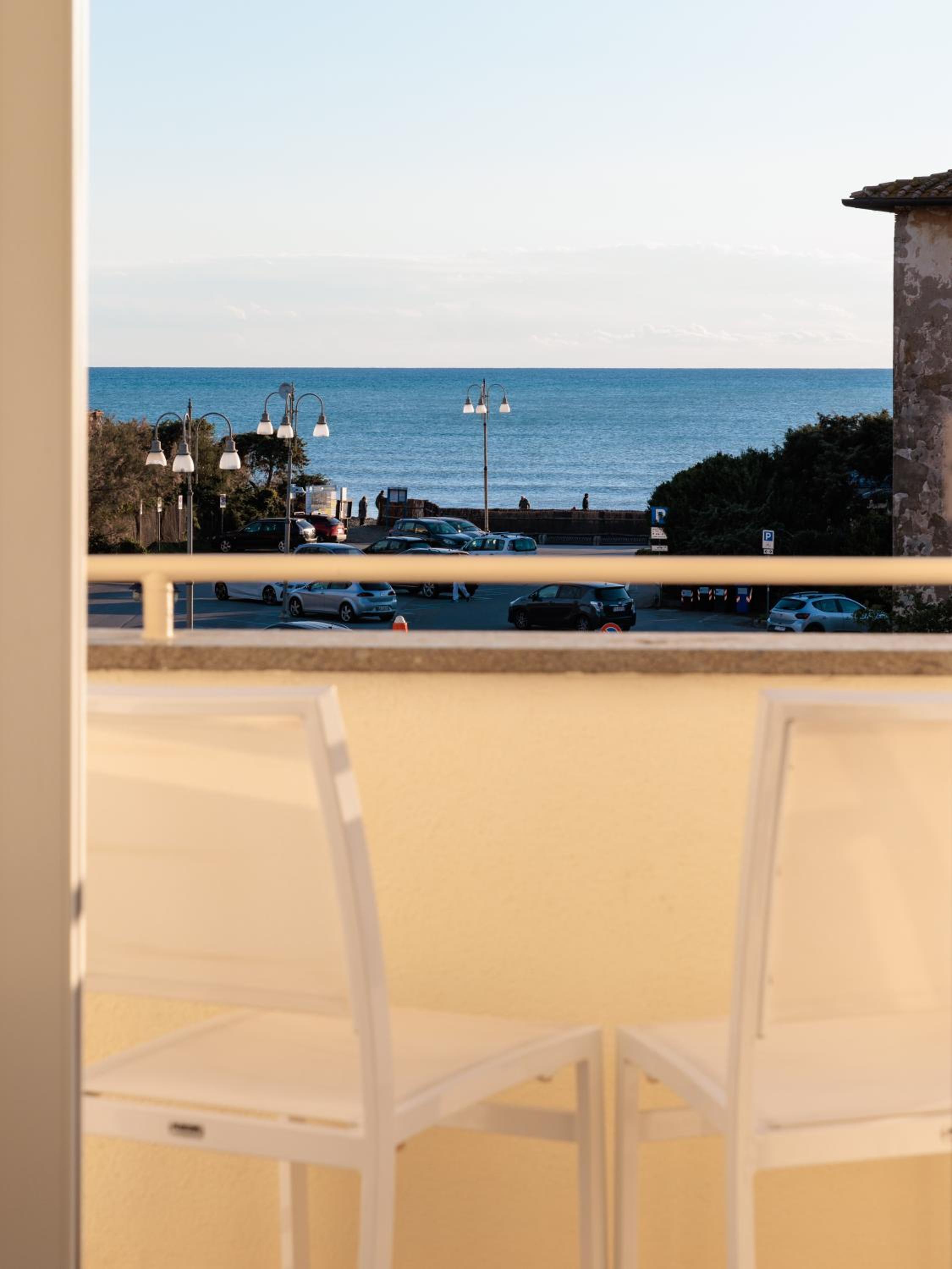Double Room with Balcony and Sea View - Photo 2