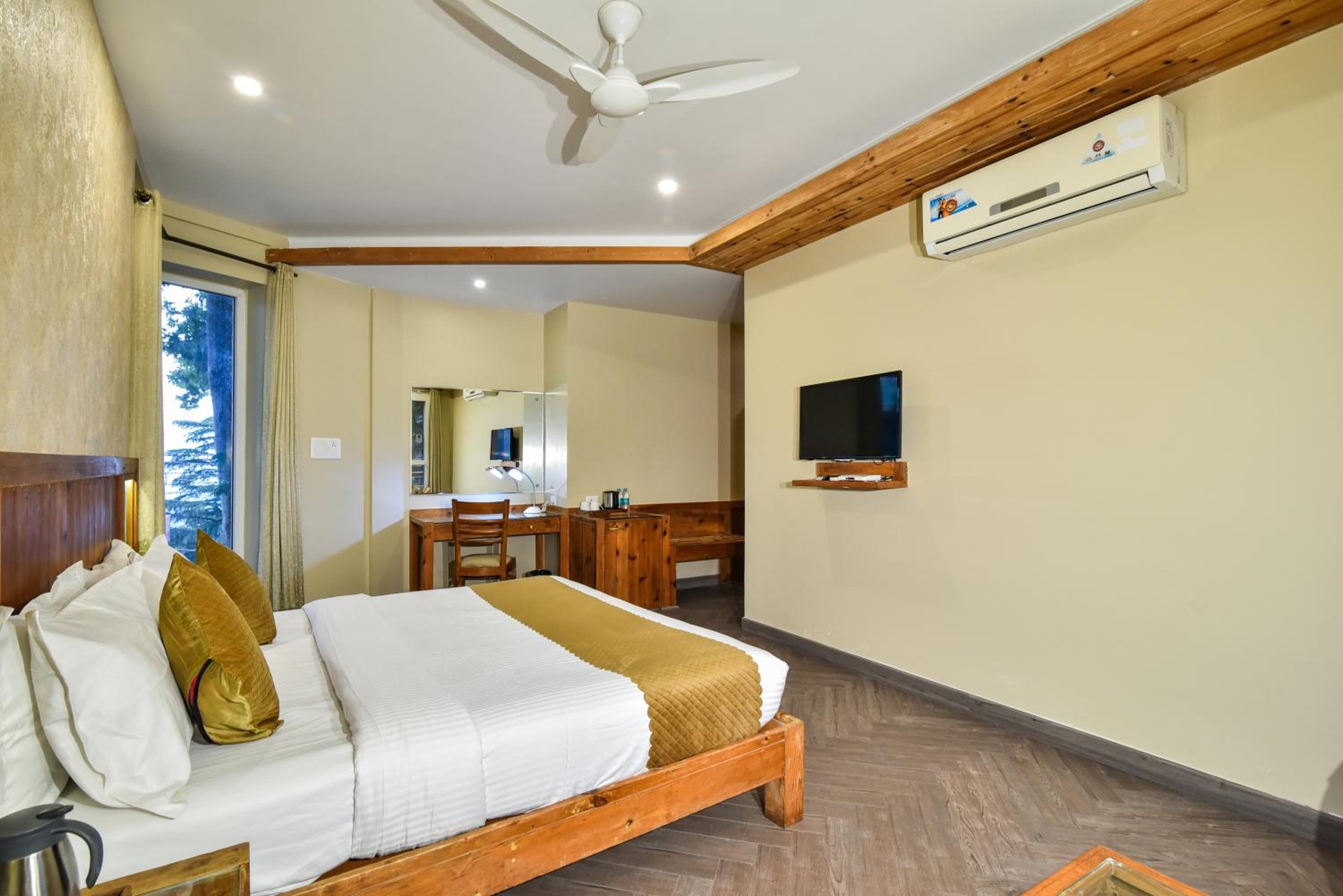 Deluxe Double Room photo 2