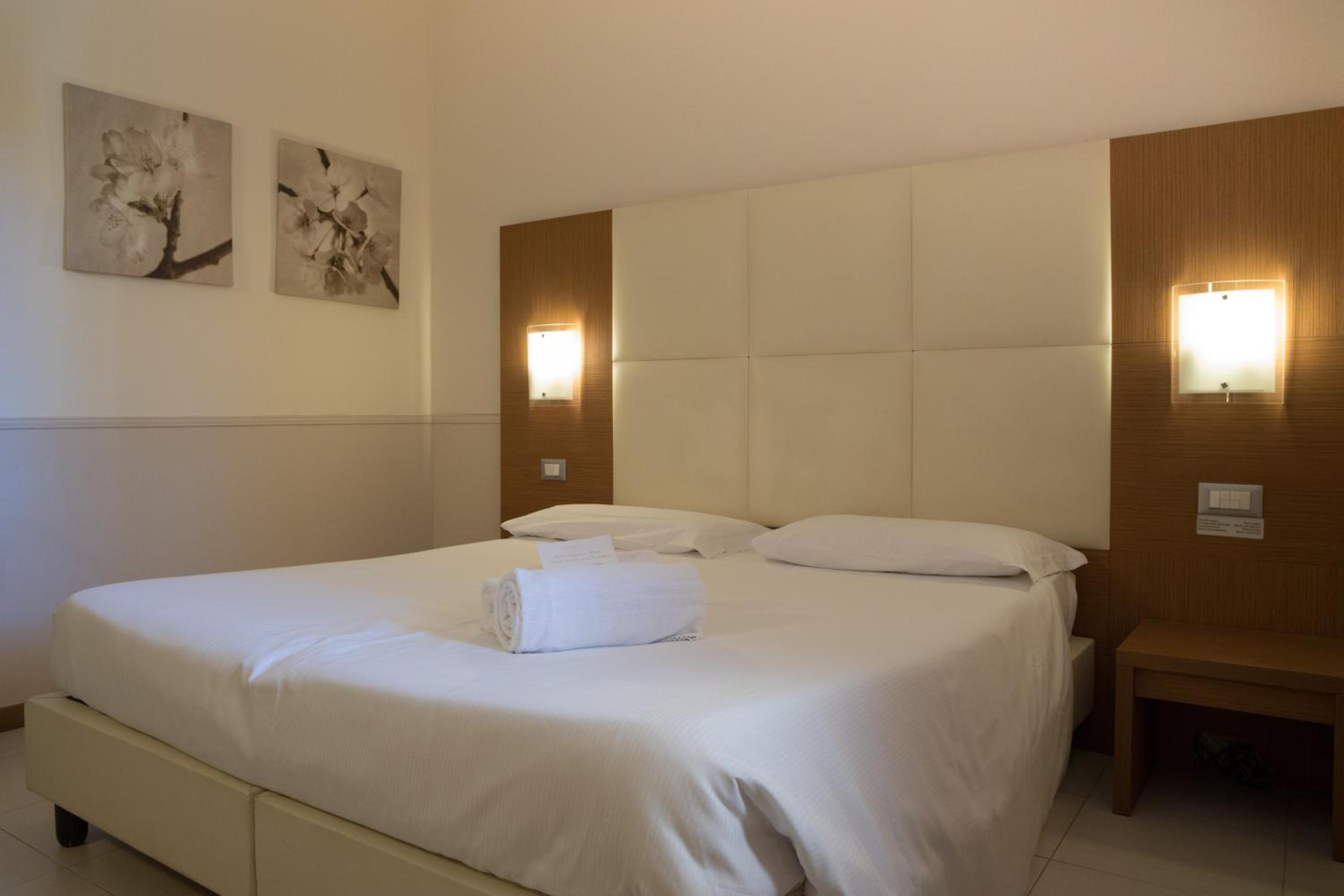 Standard Double Or Twin Room photo 2