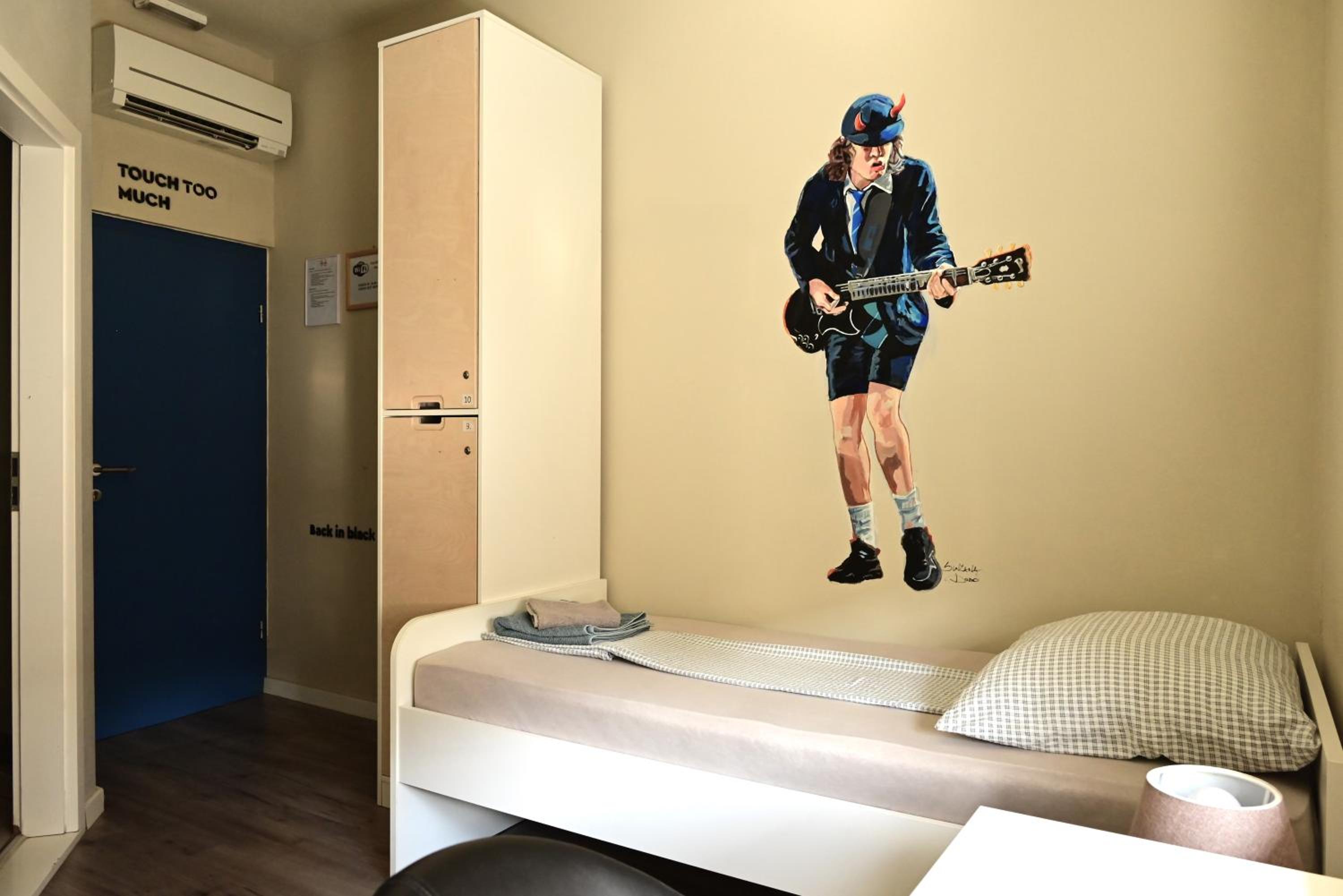 Twin Room with Bathroom