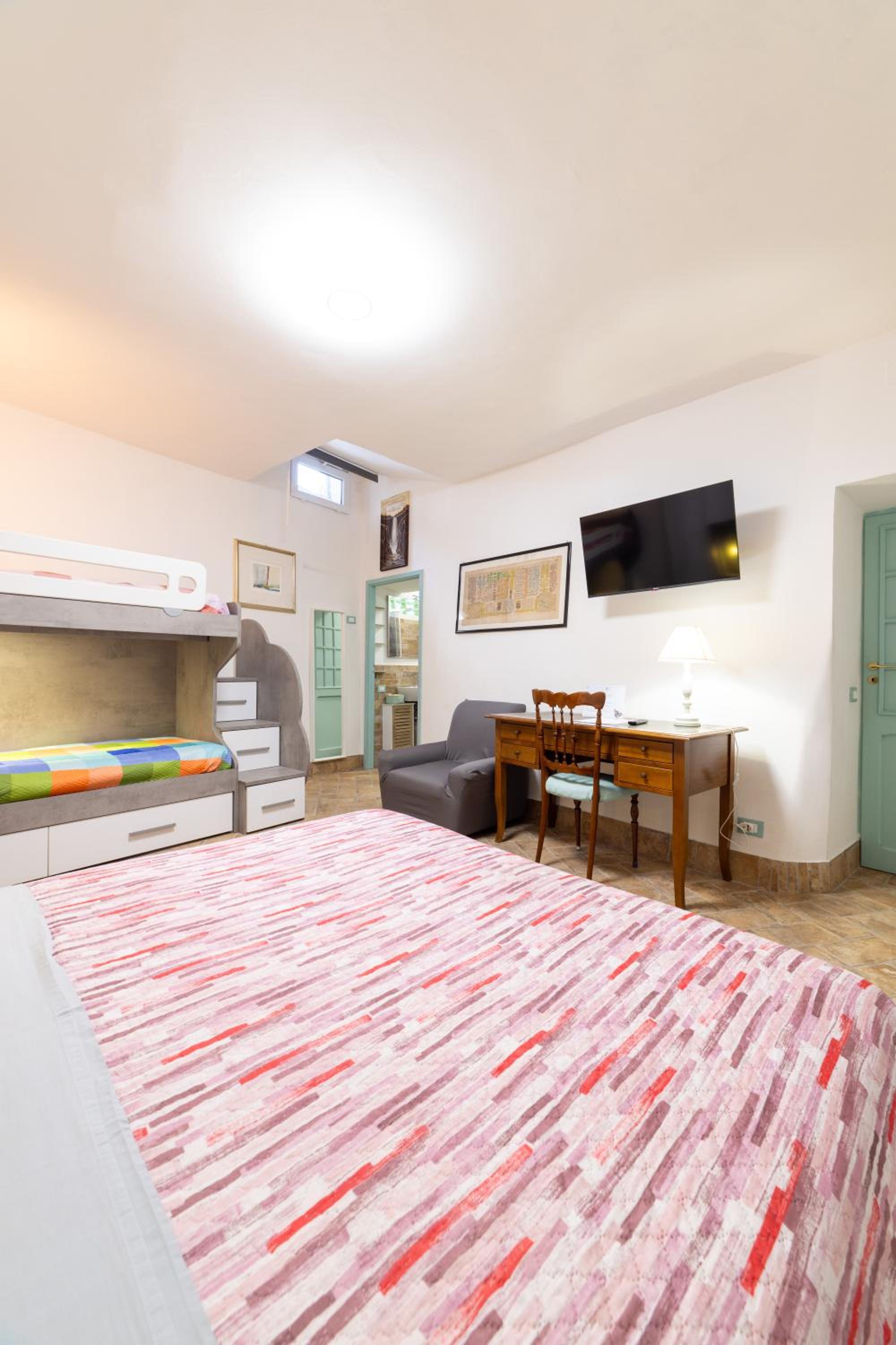 Family Double Room - Photo 6