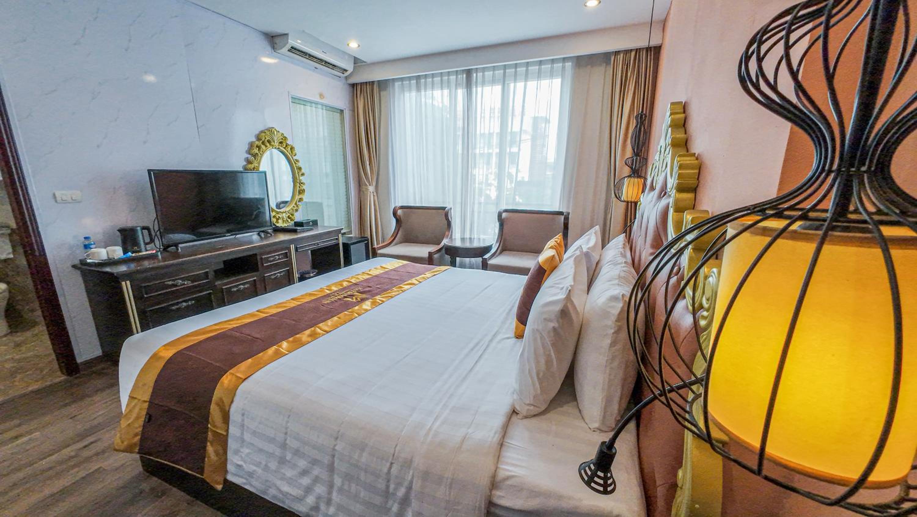 Executive Suite photo 2