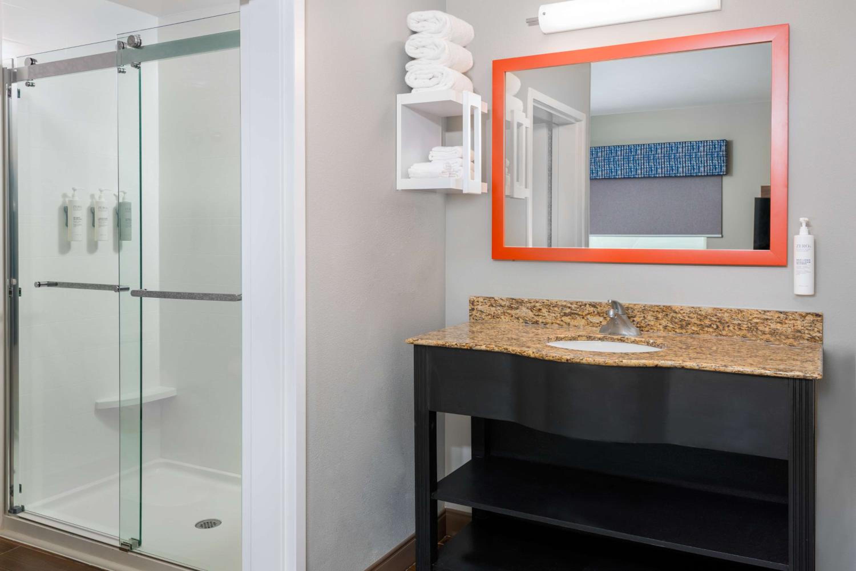 King Studio Suite - Non-Smoking - Photo 5