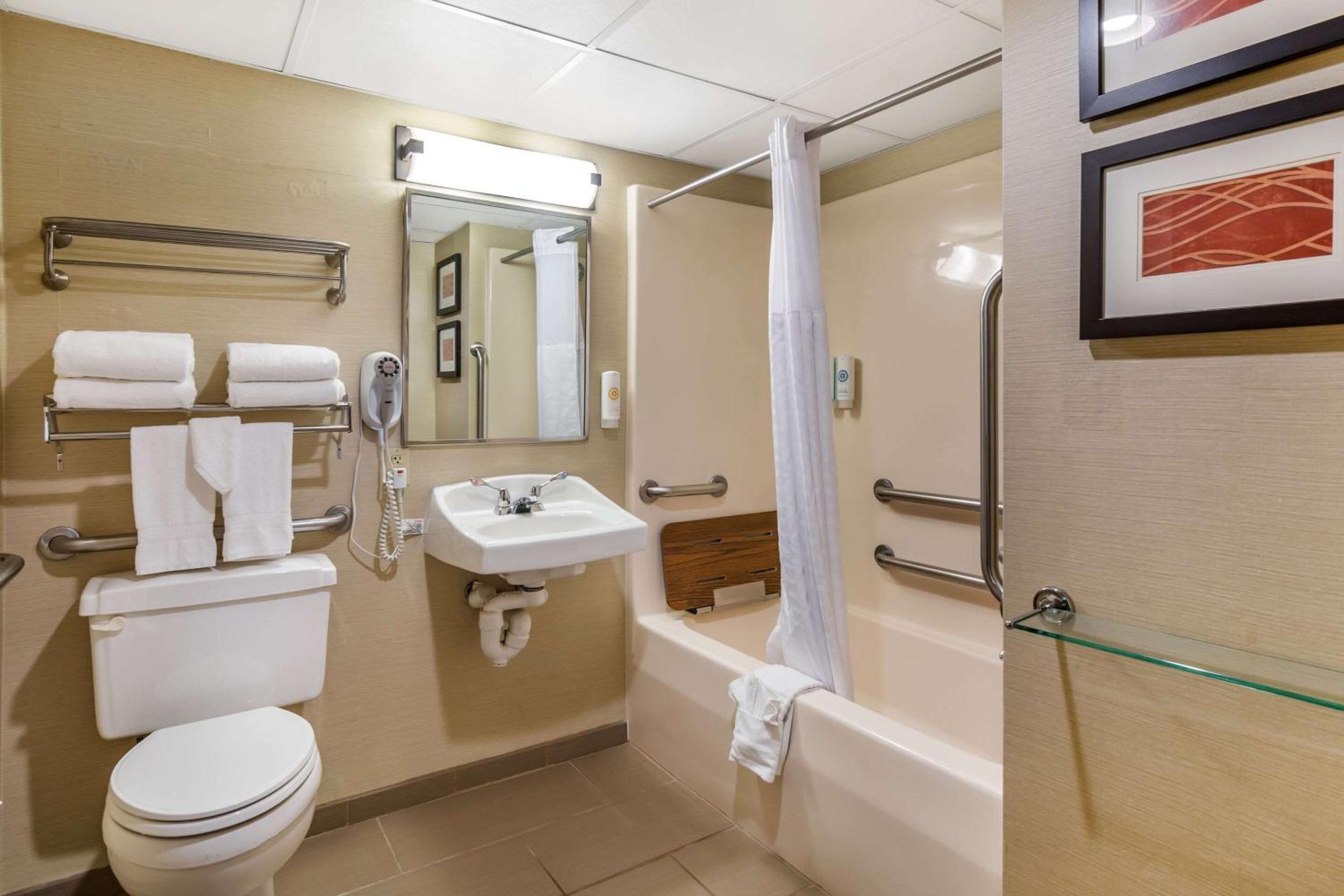 King Room - Accessible/Non-Smoking - Photo 3