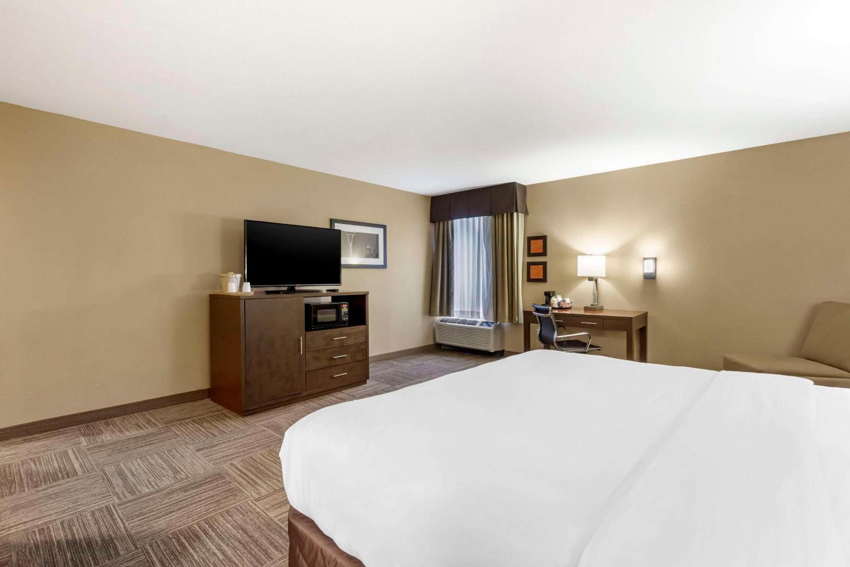 King Room - Disability Access/Non-Smoking photo 2