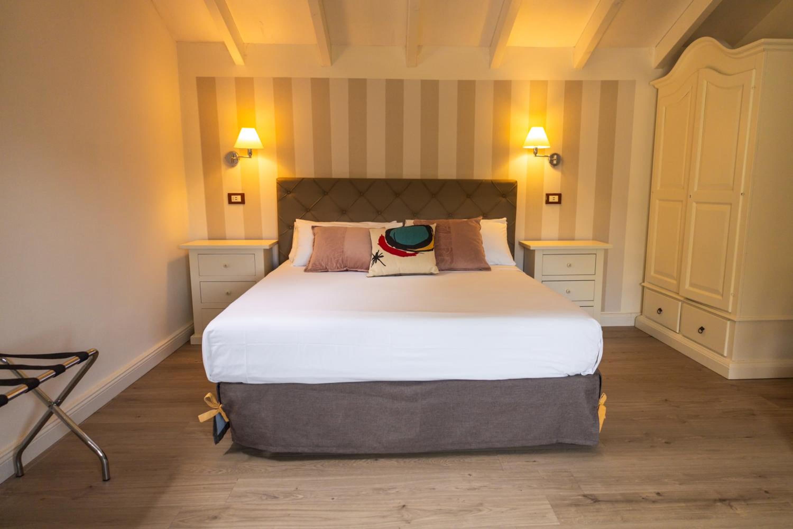 Superior King Room