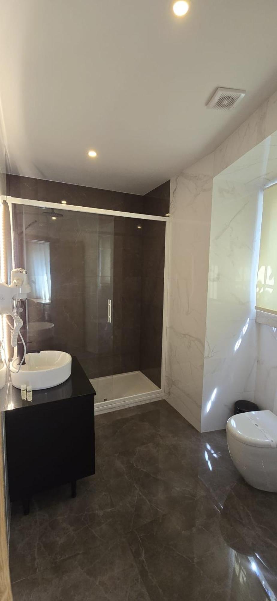 Superior Double or Twin Room - Photo 13