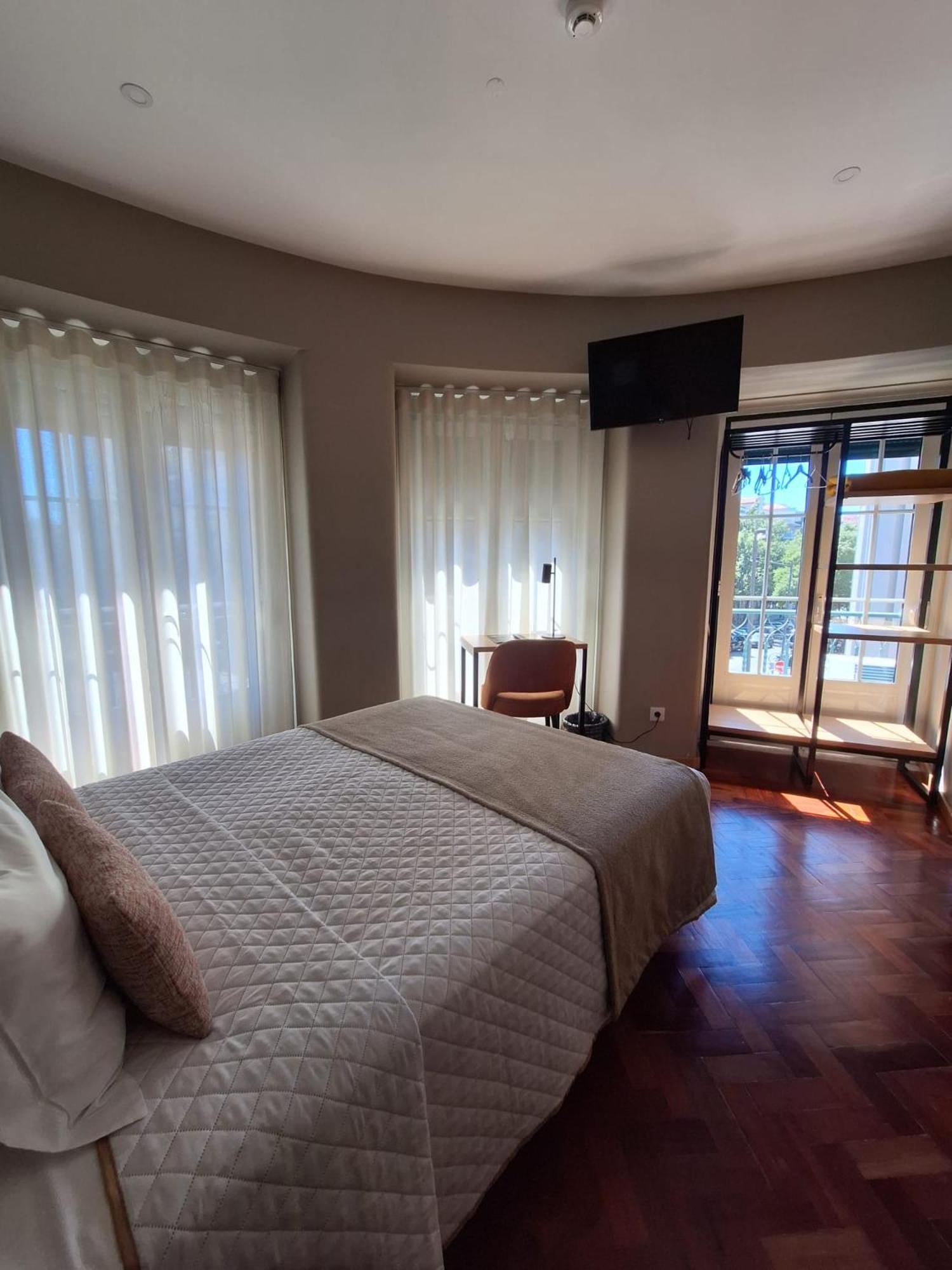 Superior Double or Twin Room - Photo 3
