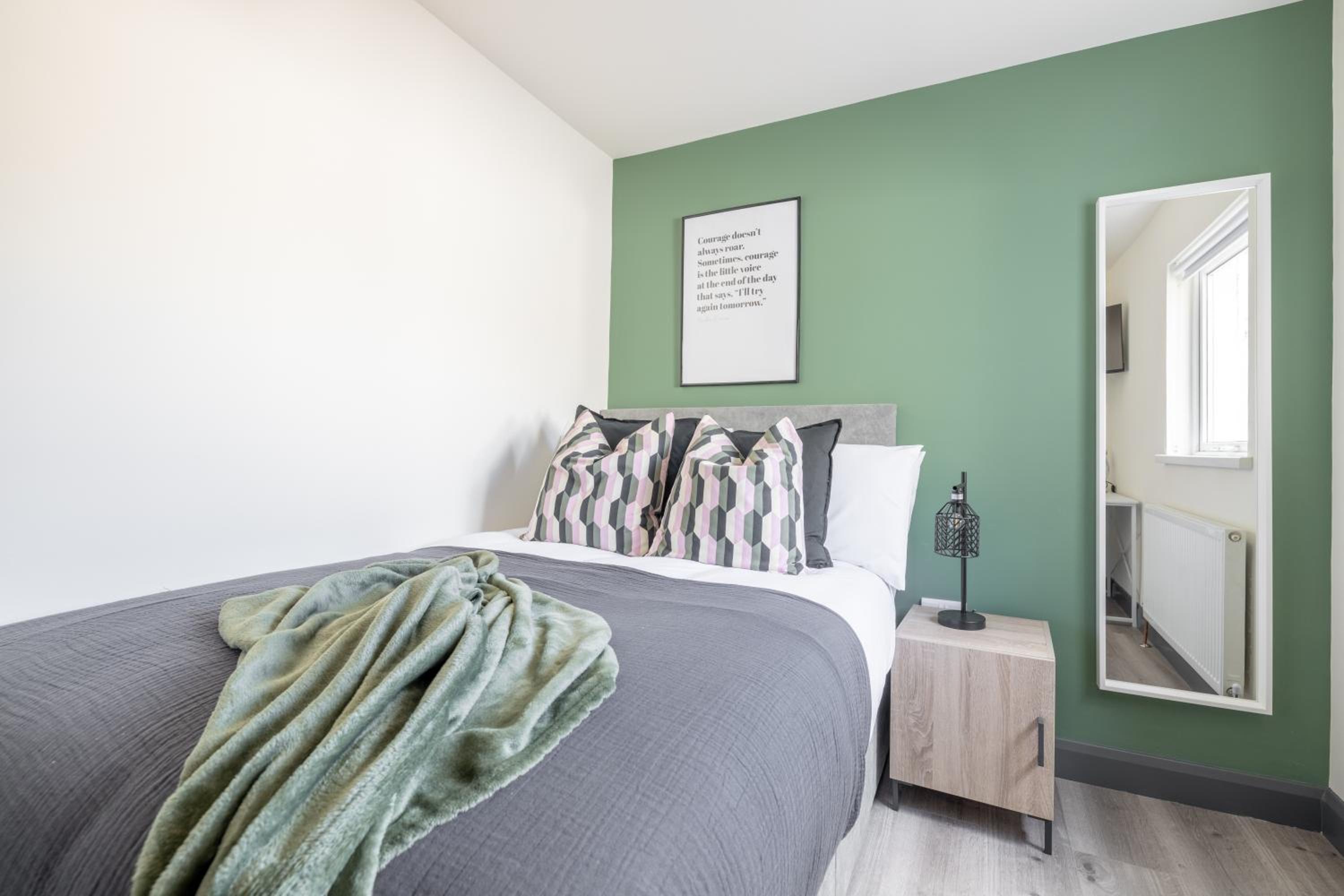 Double Room with Shared Bathroom photo 1