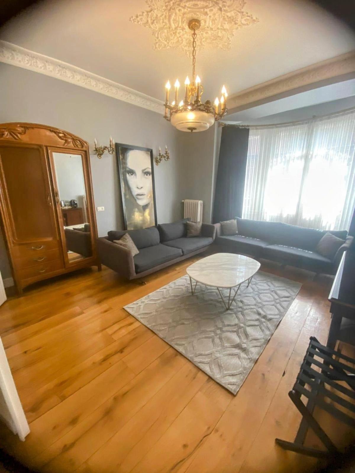 Family Room photo 2