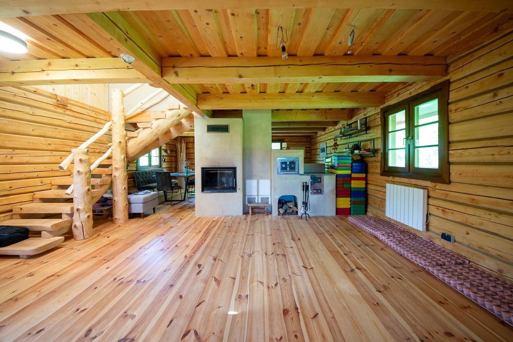 Three-Bedroom House photo 2
