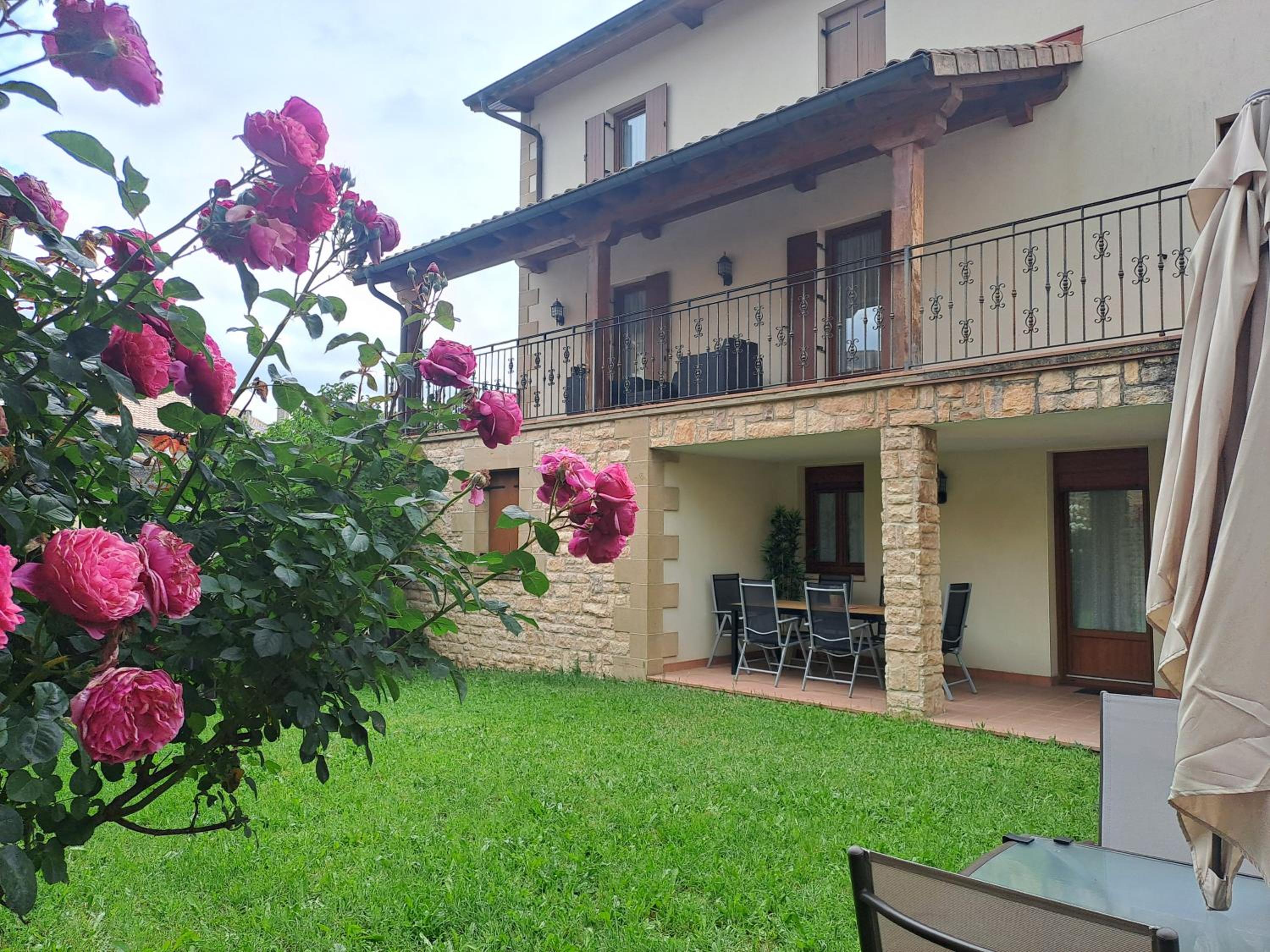 Four-Bedroom House photo 2