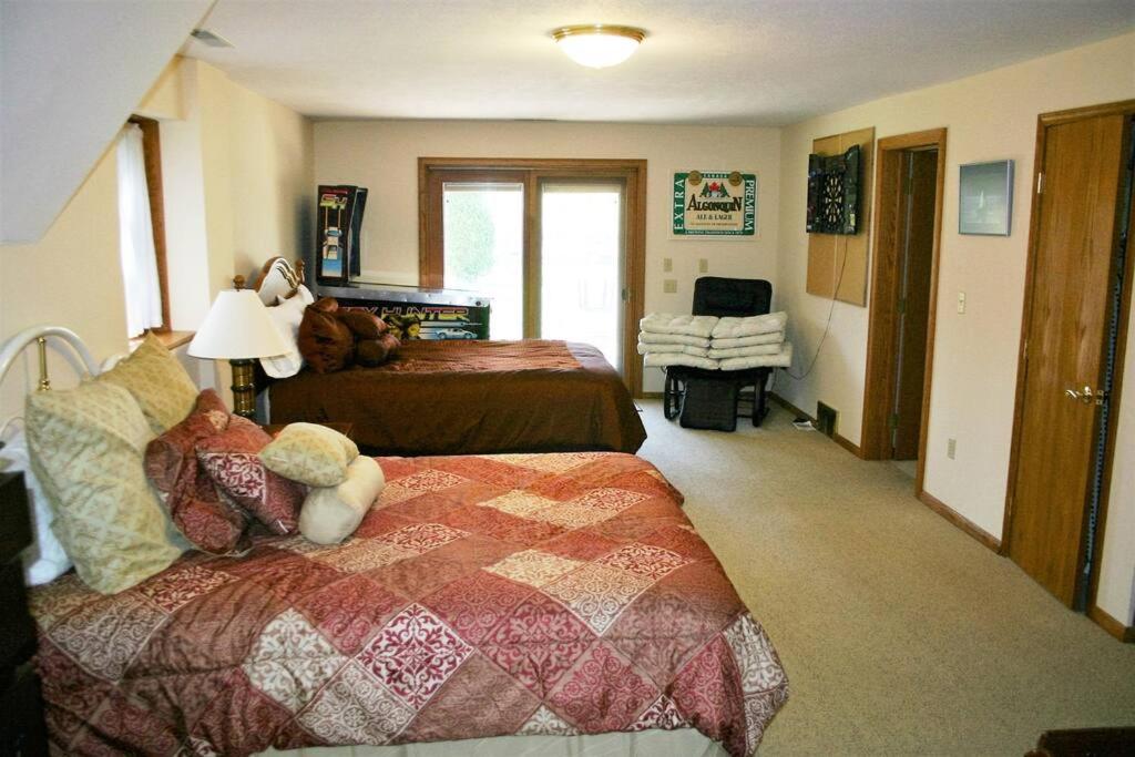 Three-Bedroom Apartment photo 3