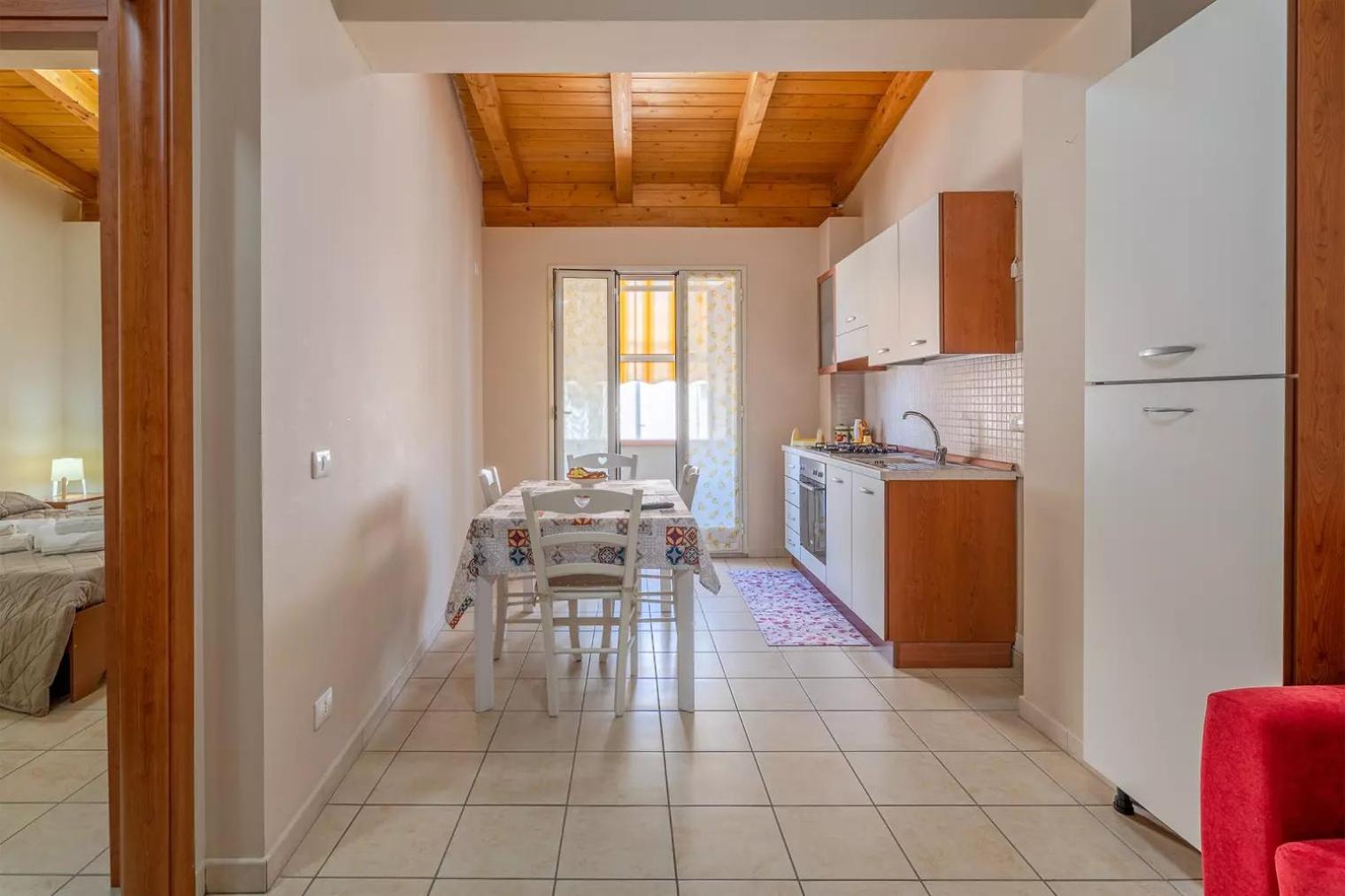 Apartment photo 2