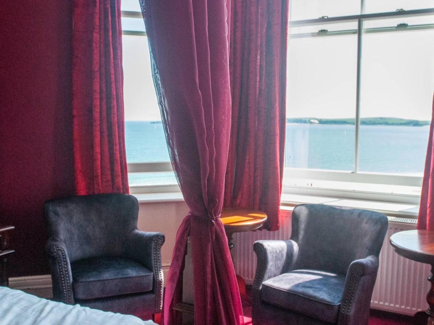 Double Room with Four Poster Bed photo 3