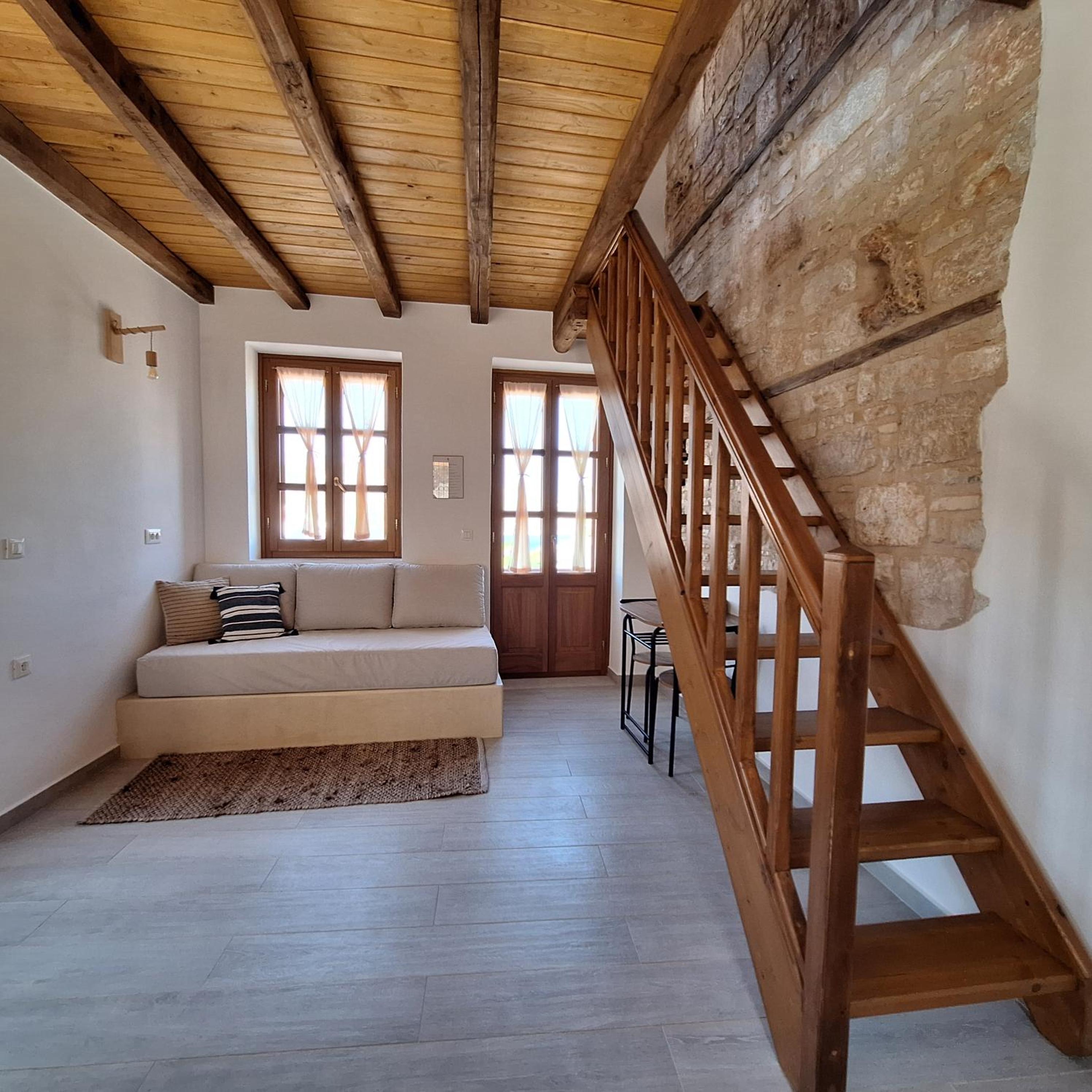 Maisonette photo 1