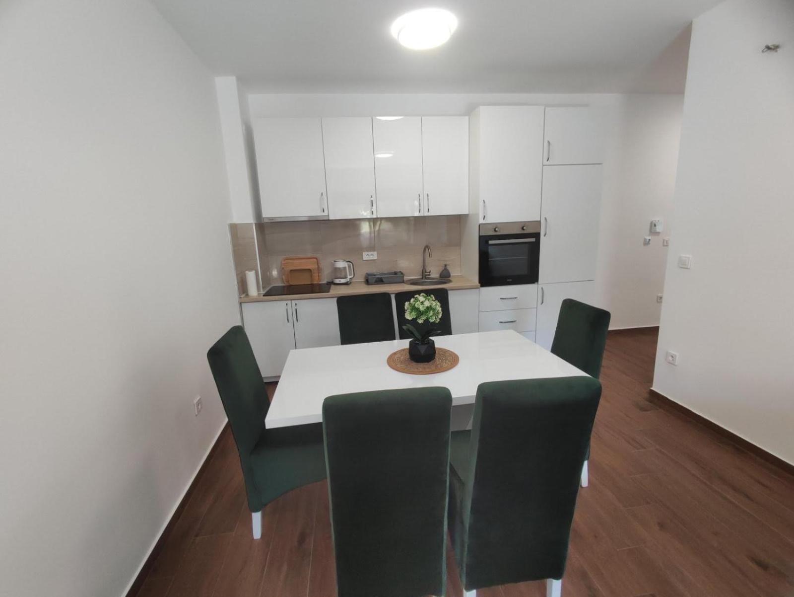 Apartment photo 3