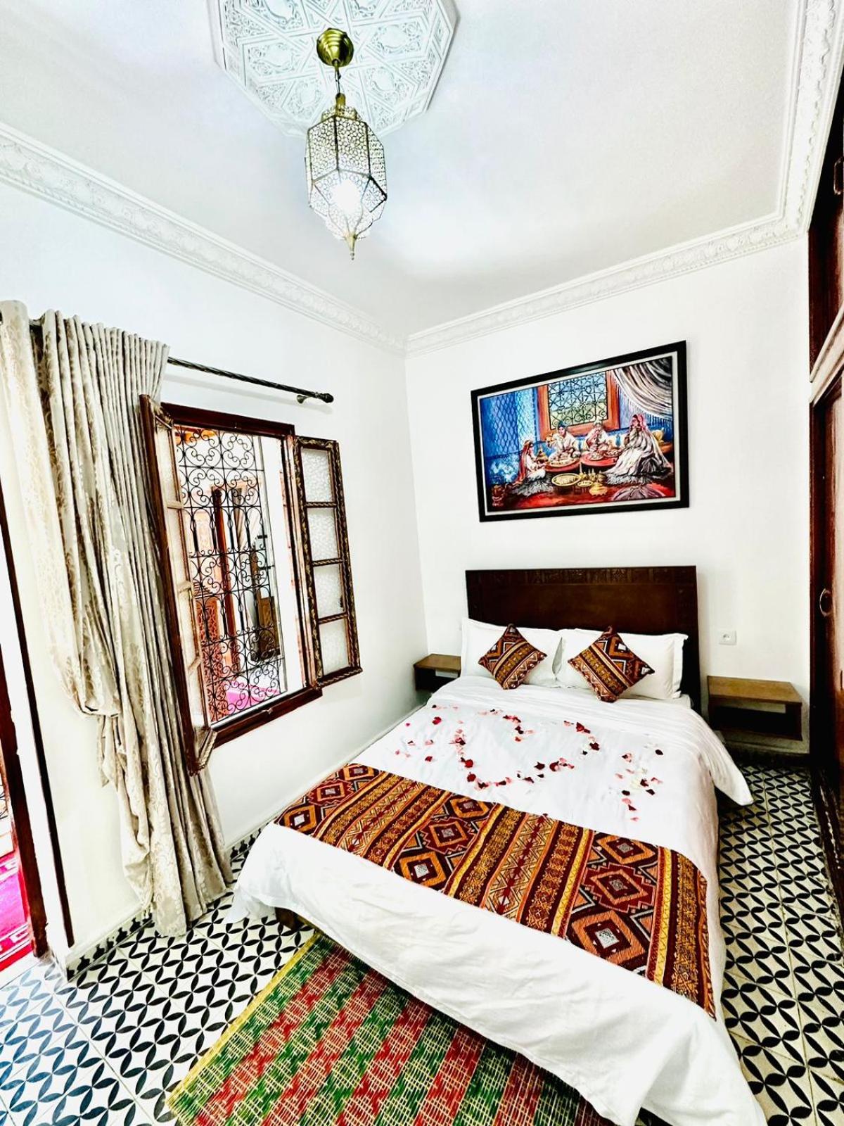 Double Room with Private Bathroom - Photo 4