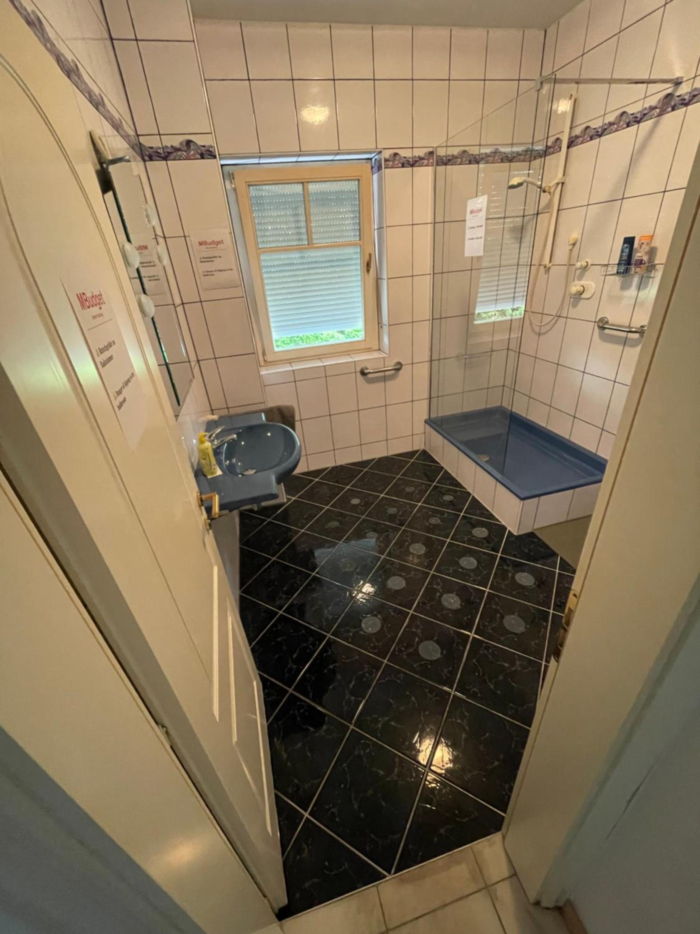 Budget Double Room photo 3