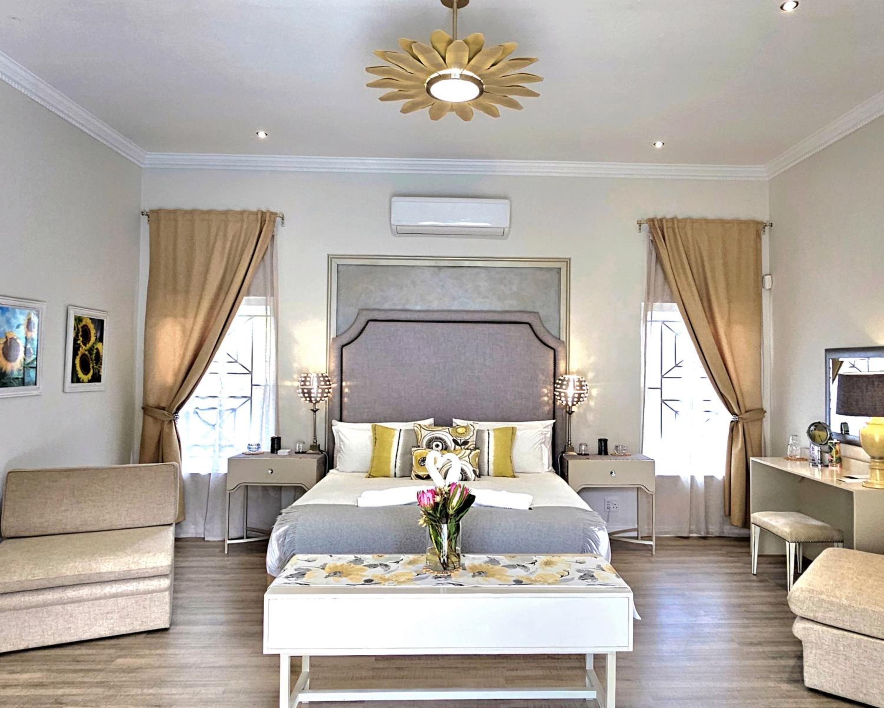 Deluxe King Suite