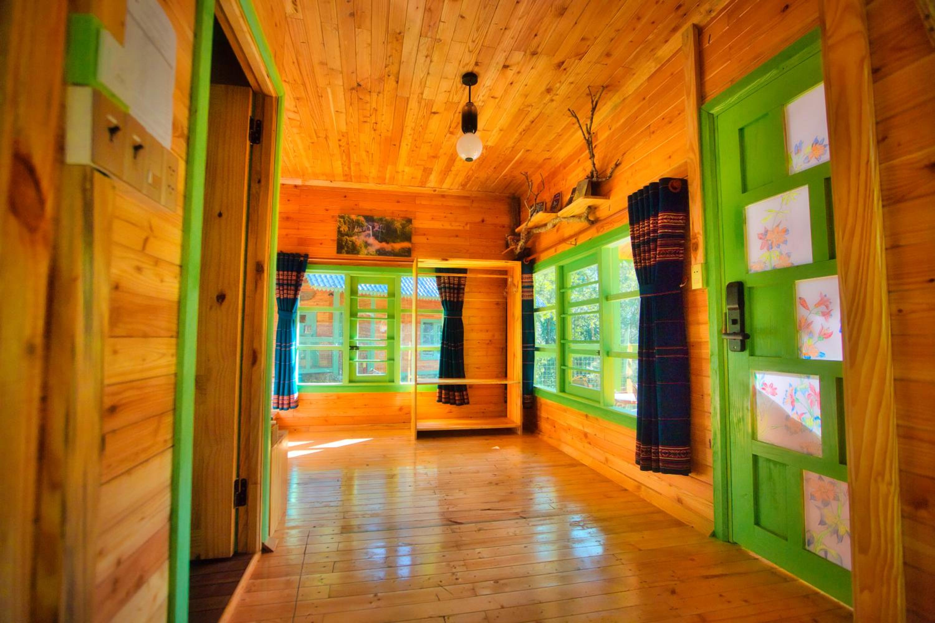Deluxe King Room photo 3